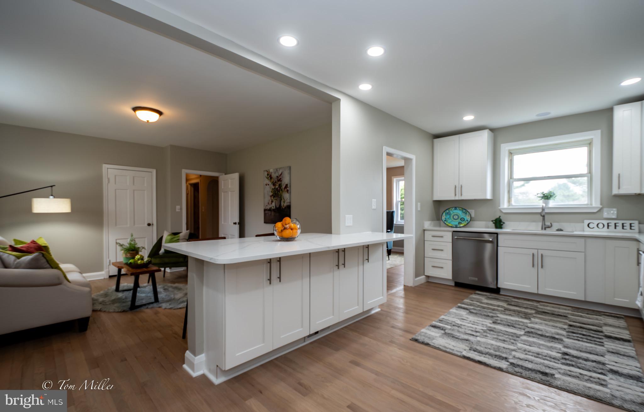 HAMPTON VILLAGE - Residential