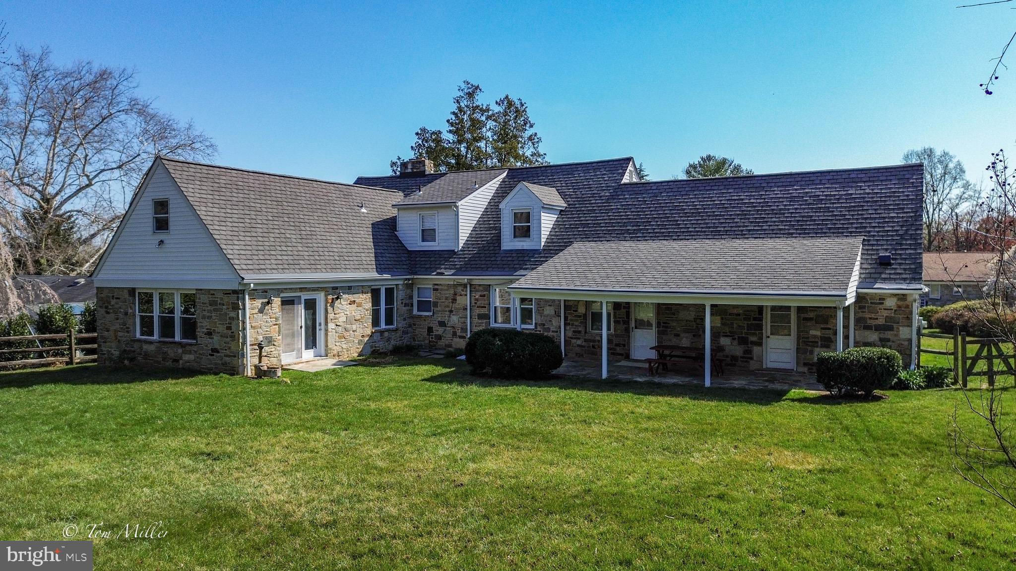 HAMPTON VILLAGE - Residential