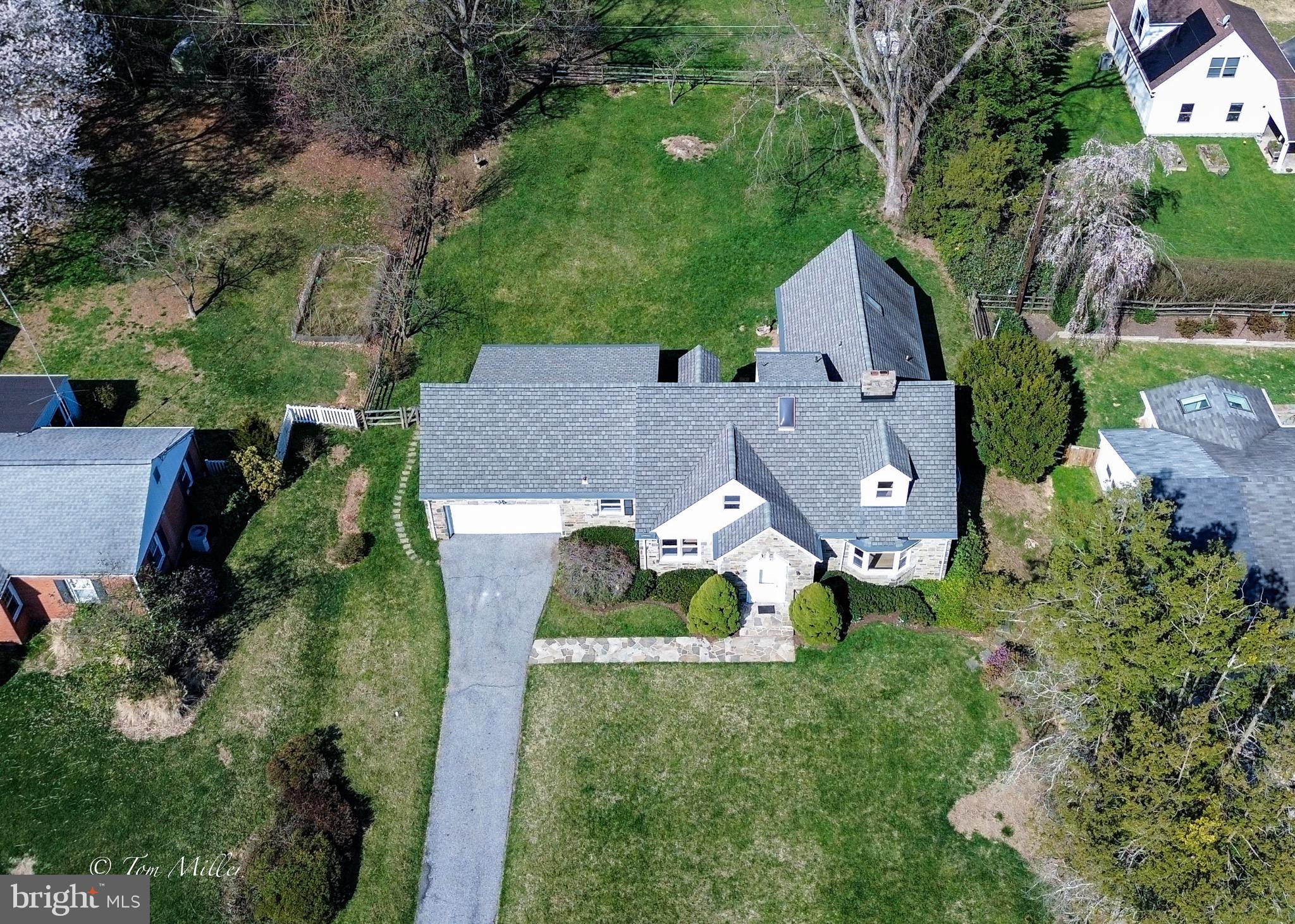 HAMPTON VILLAGE - Residential