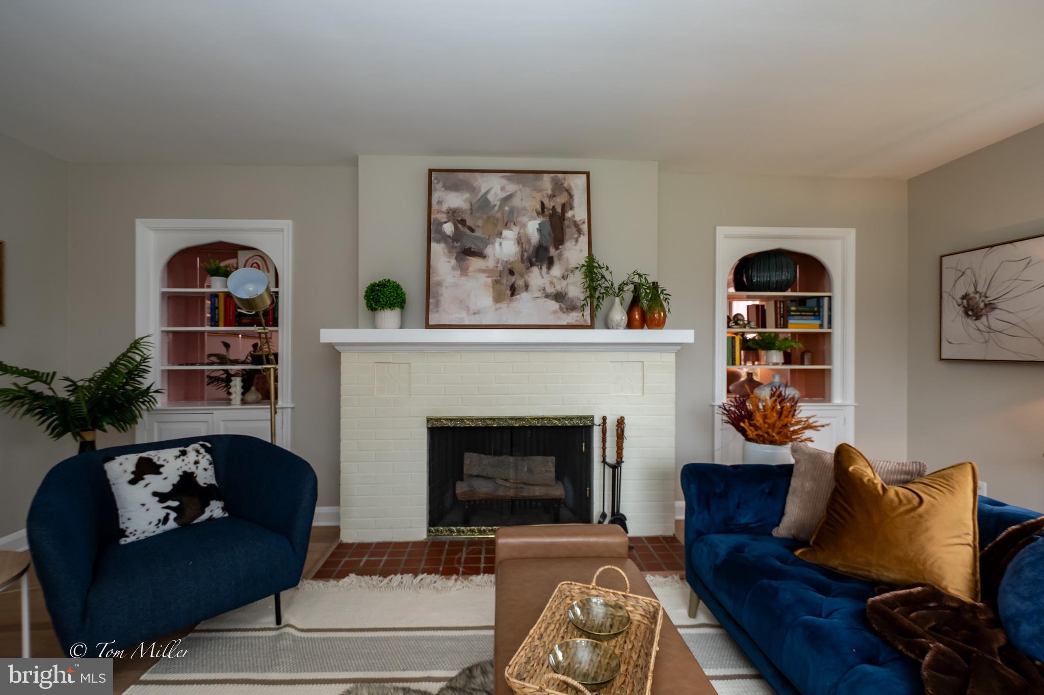 HAMPTON VILLAGE - Residential