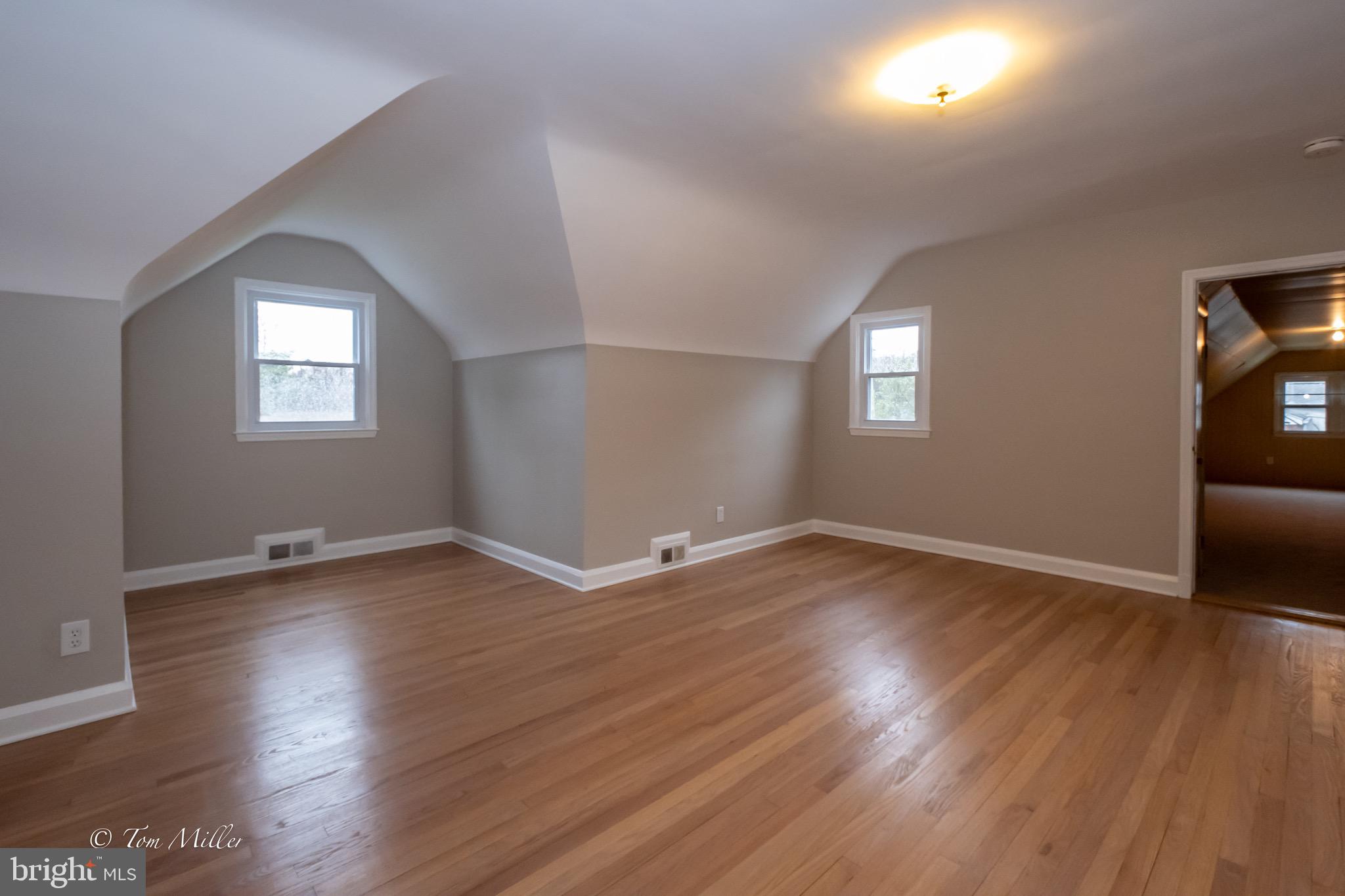 HAMPTON VILLAGE - Residential