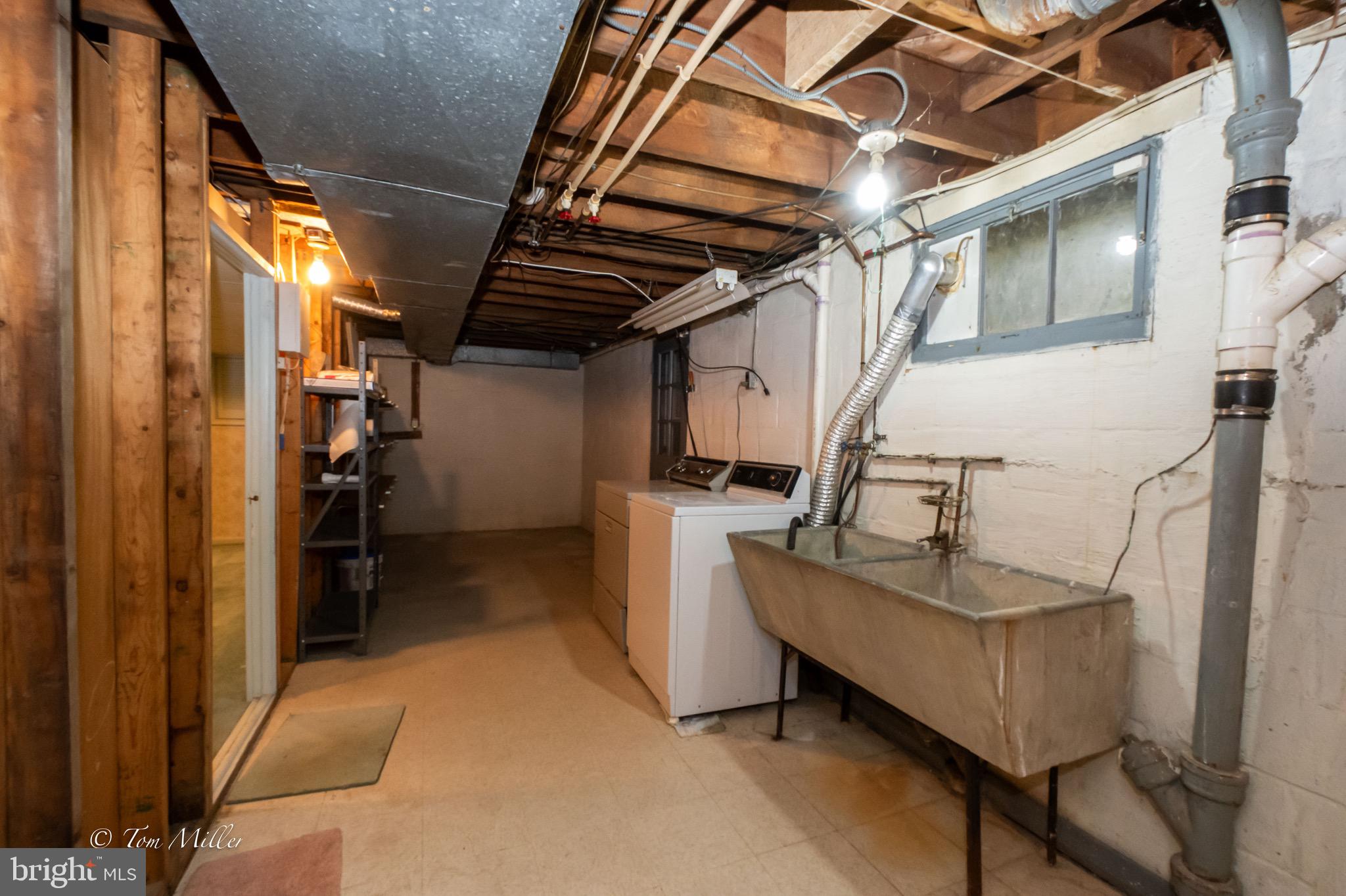 HAMPTON VILLAGE - Residential