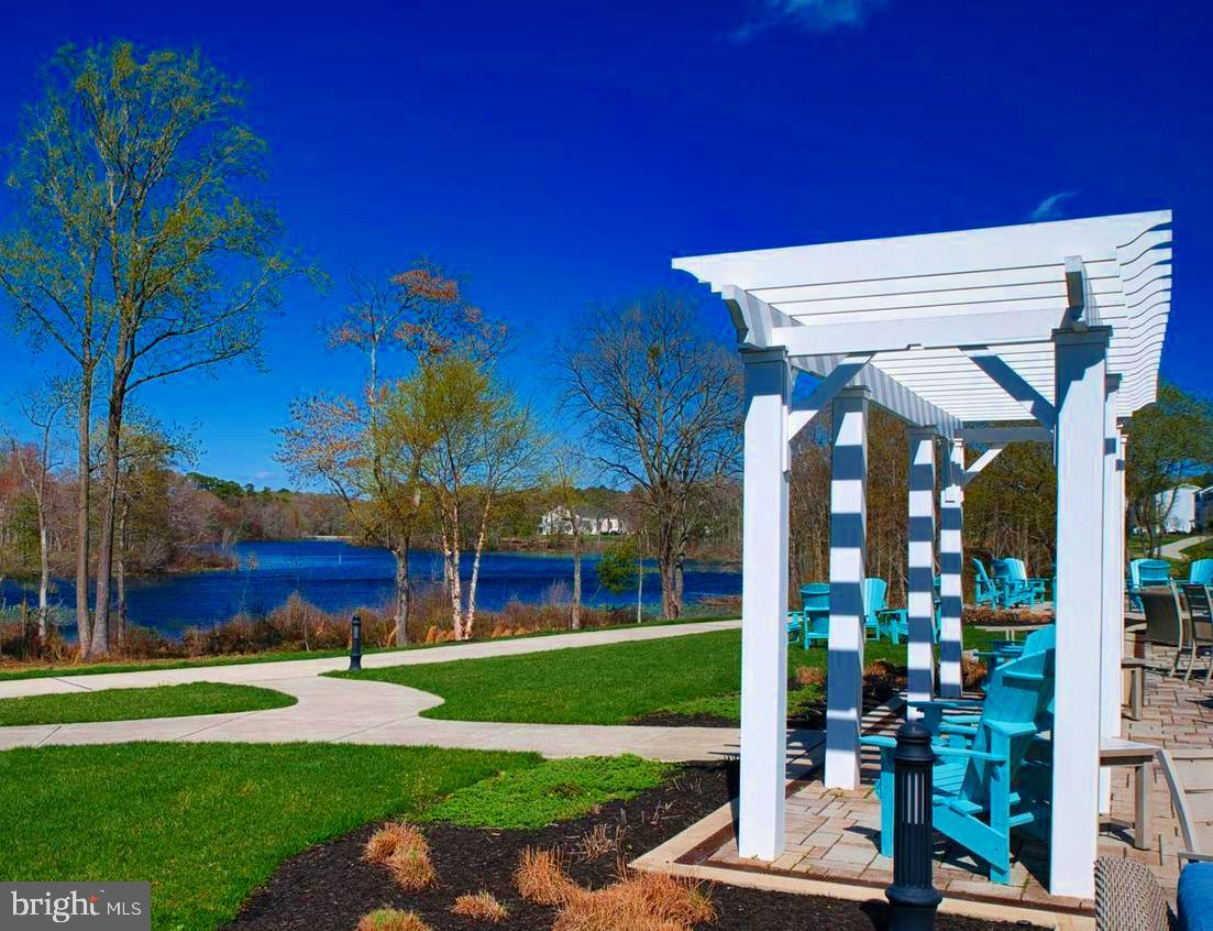 PLANTATION LAKES - Residential