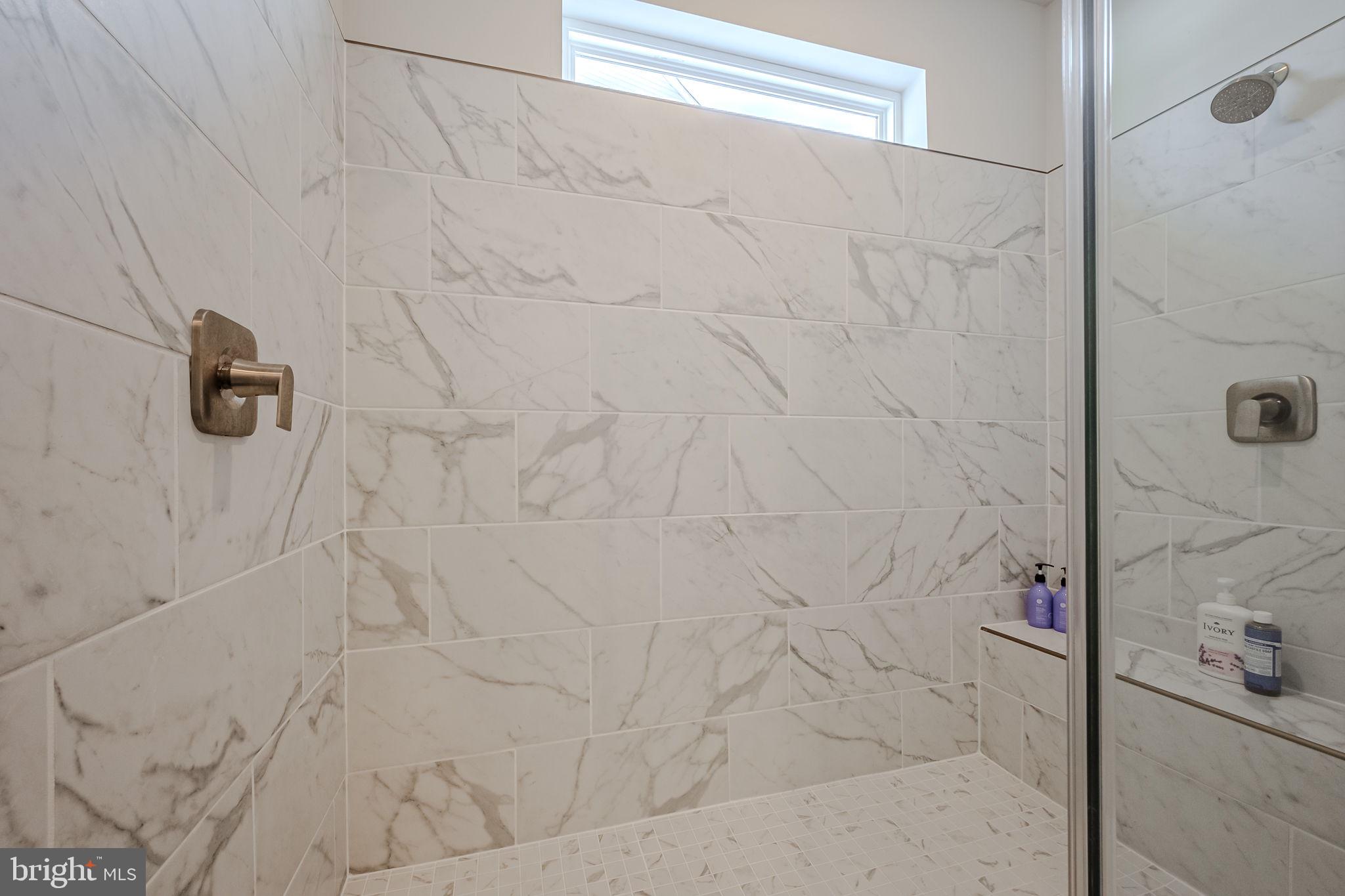 PLANTATION LAKES - Residential