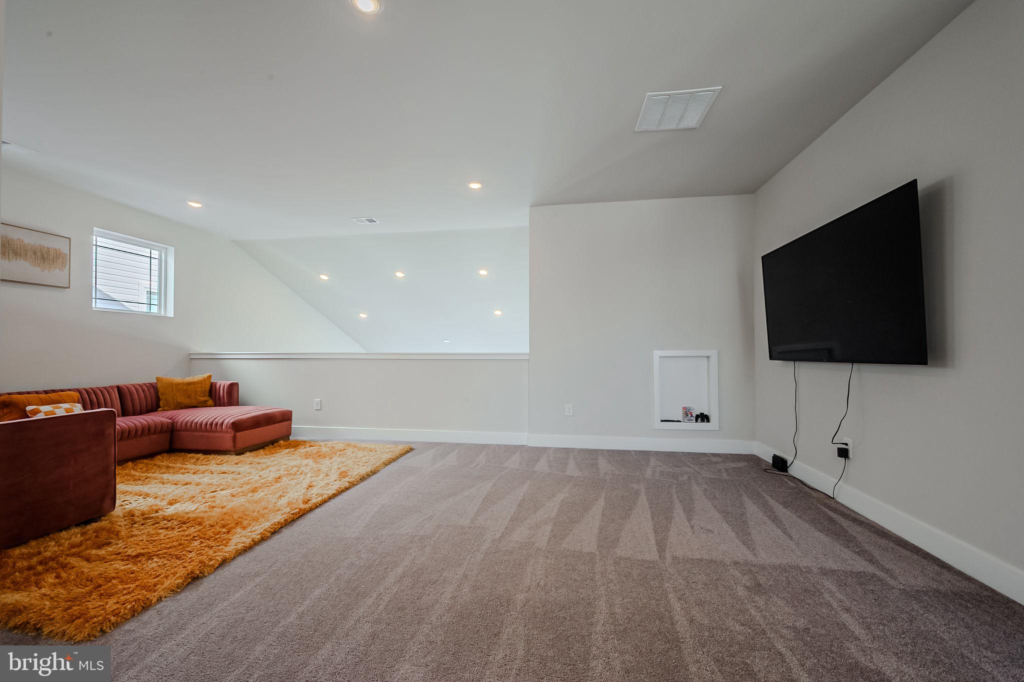 PLANTATION LAKES - Residential