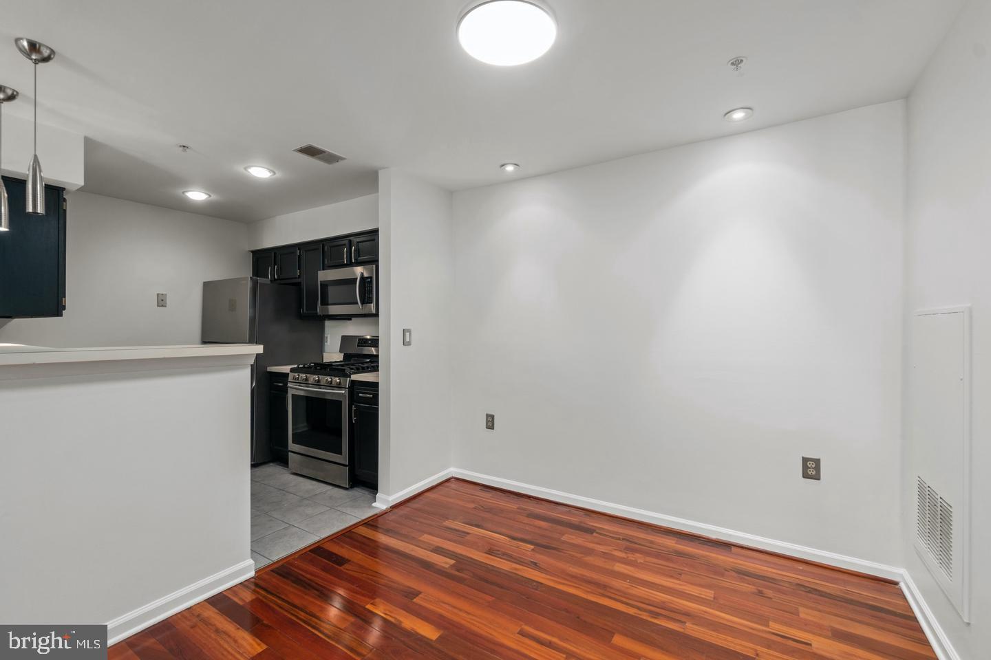 LARGO TOWN CENTER CONDOMINIUMS - Residential Lease