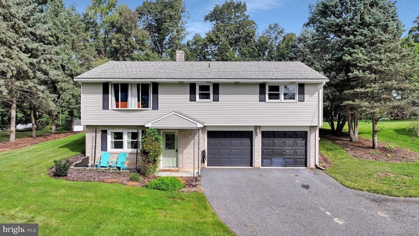 459 ABERDEEN RD, ELIZABETHTOWN, PA 17022 - Image fdd11f235228f2a8a61a7e1a6db8817f/1558040864