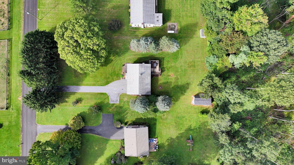 Photo of 459 Aberdeen Road, ELIZABETHTOWN, PA 17022 (MLS # PALA2093678)