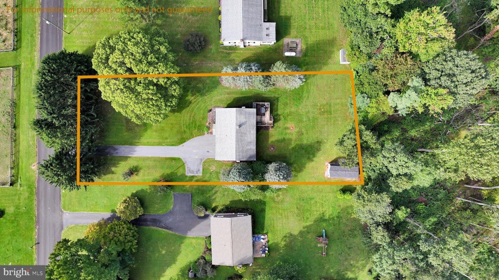 Photo of 459 Aberdeen Road, ELIZABETHTOWN, PA 17022 (MLS # PALA2093678)