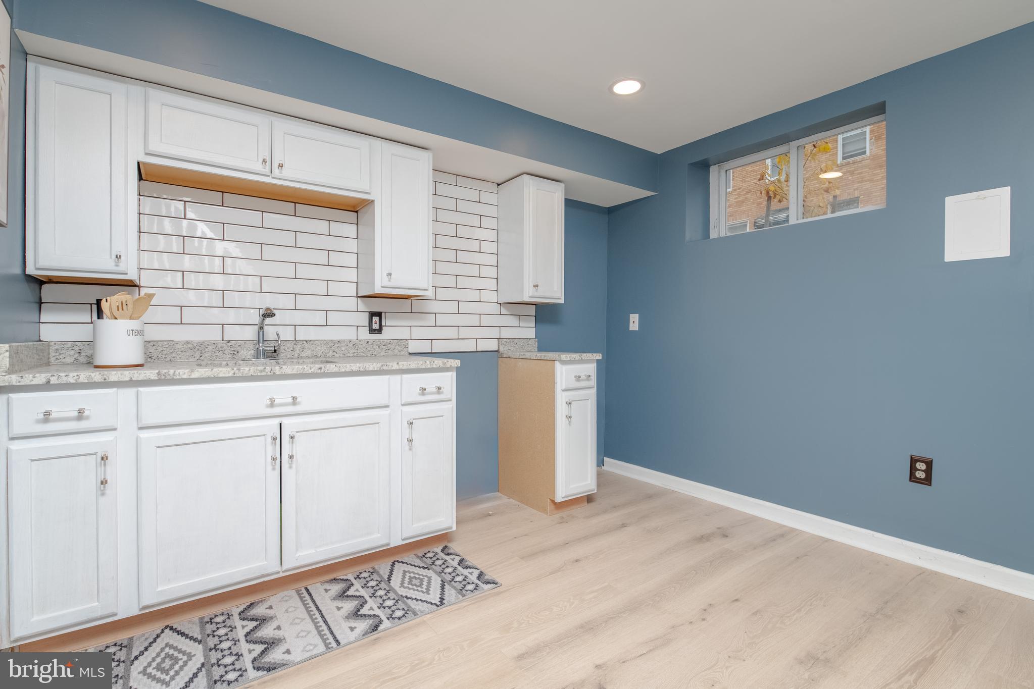 BROADWAY EAST - Residential