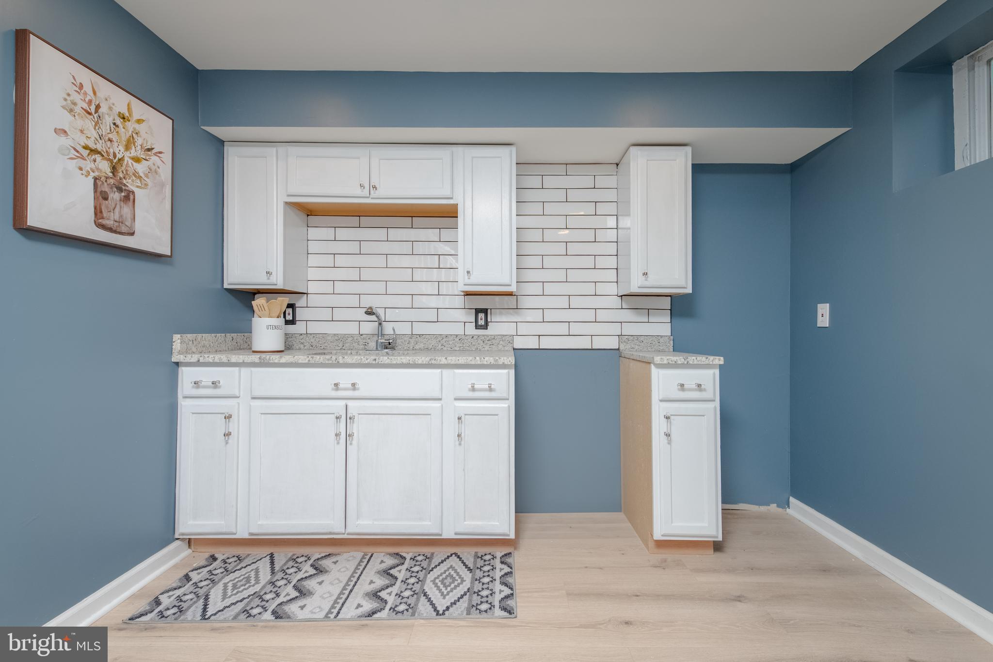 BROADWAY EAST - Residential