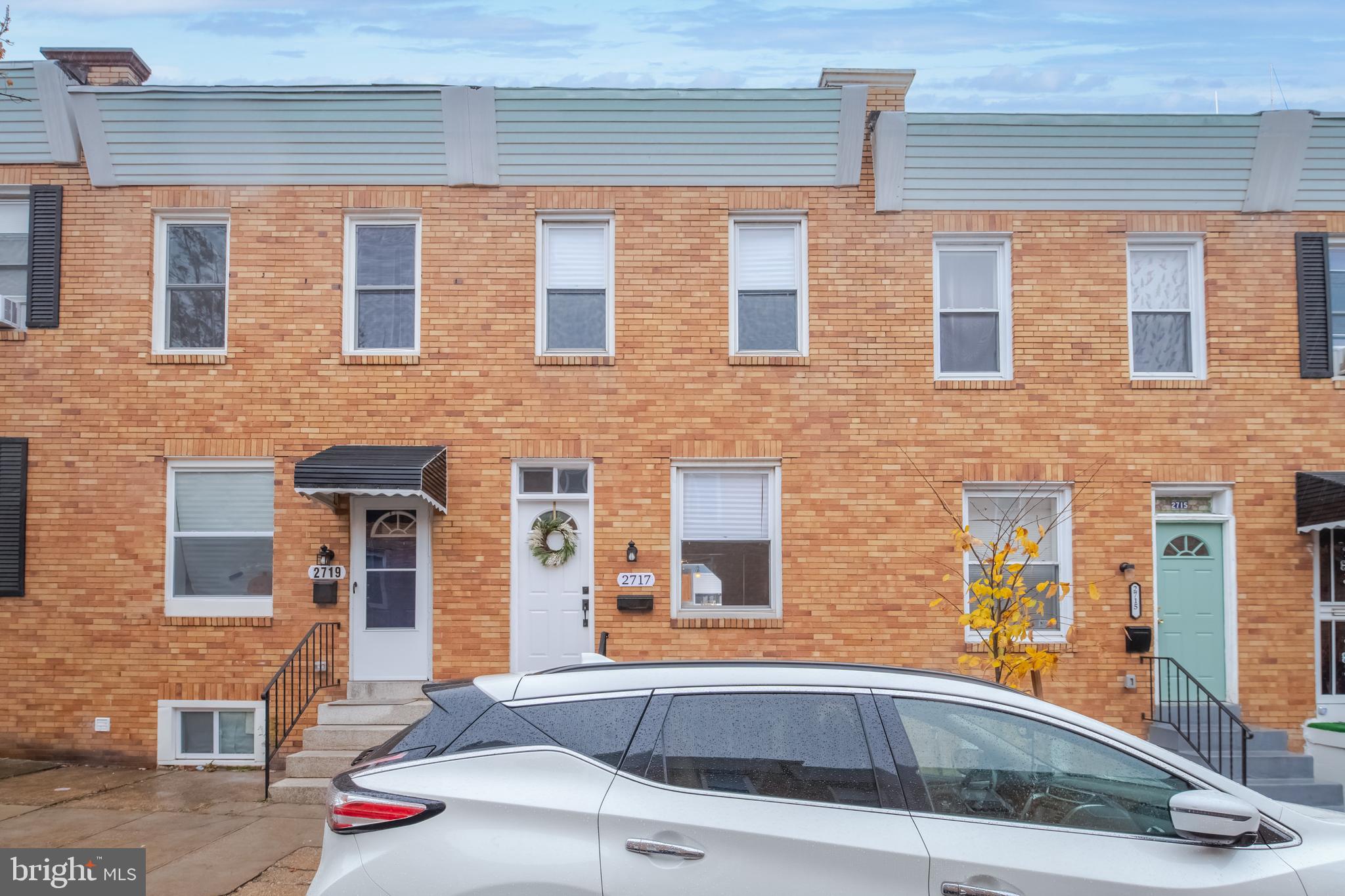 BROADWAY EAST - Residential