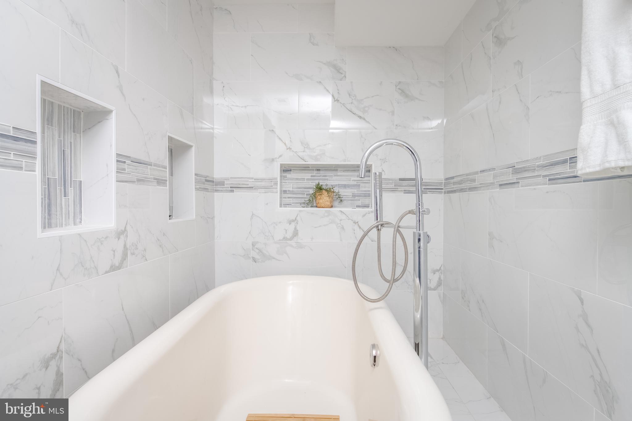 BROADWAY EAST - Residential