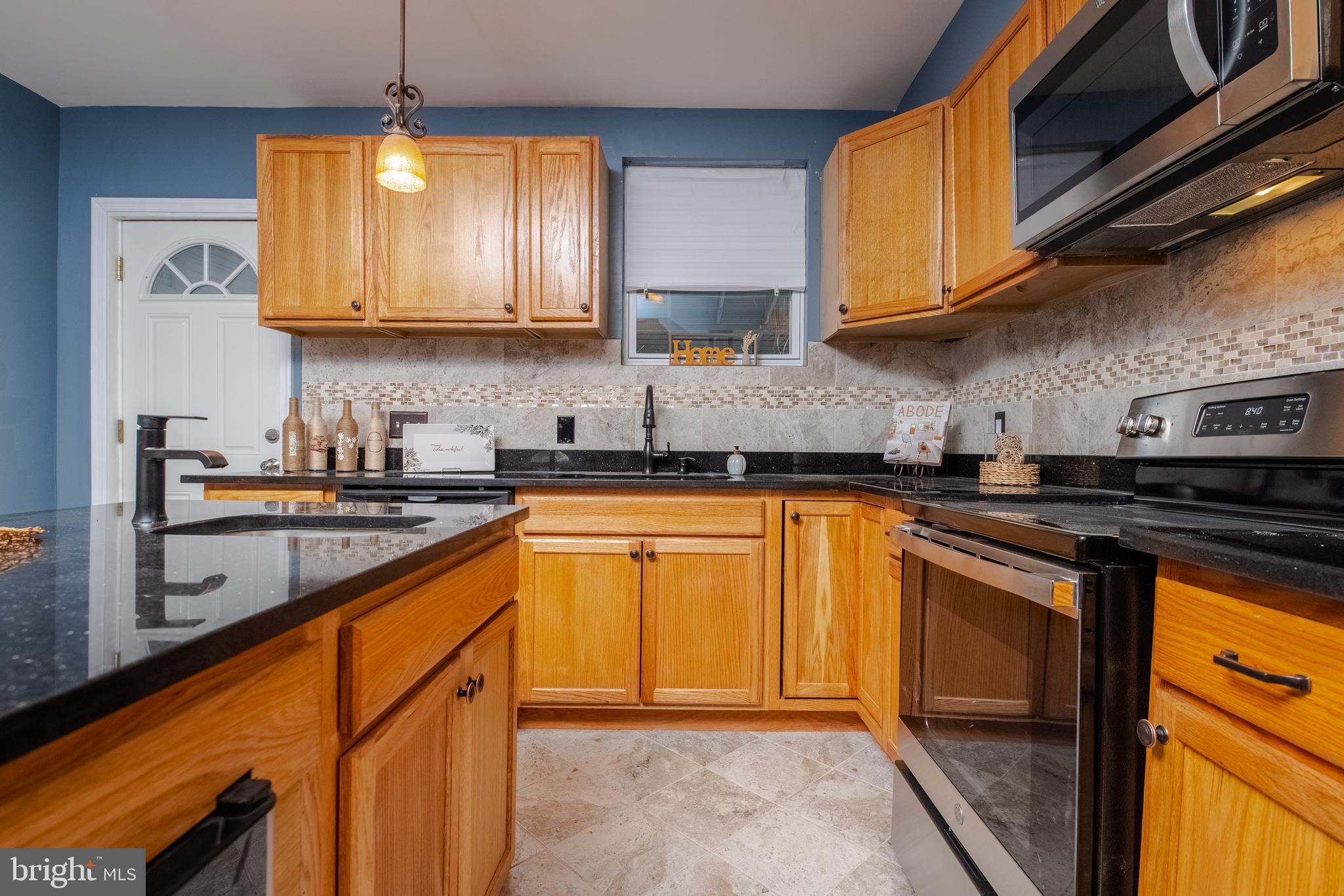 BROADWAY EAST - Residential