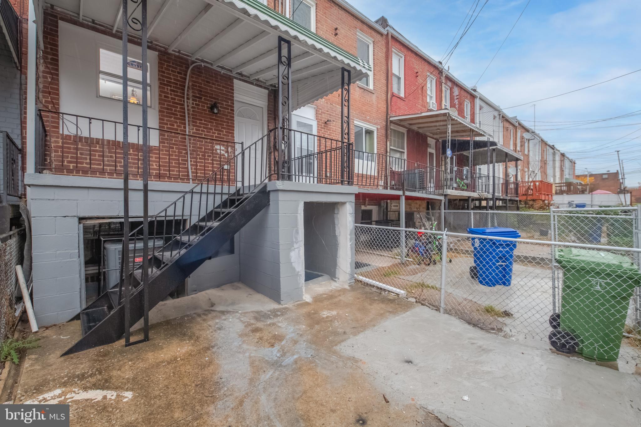 BROADWAY EAST - Residential