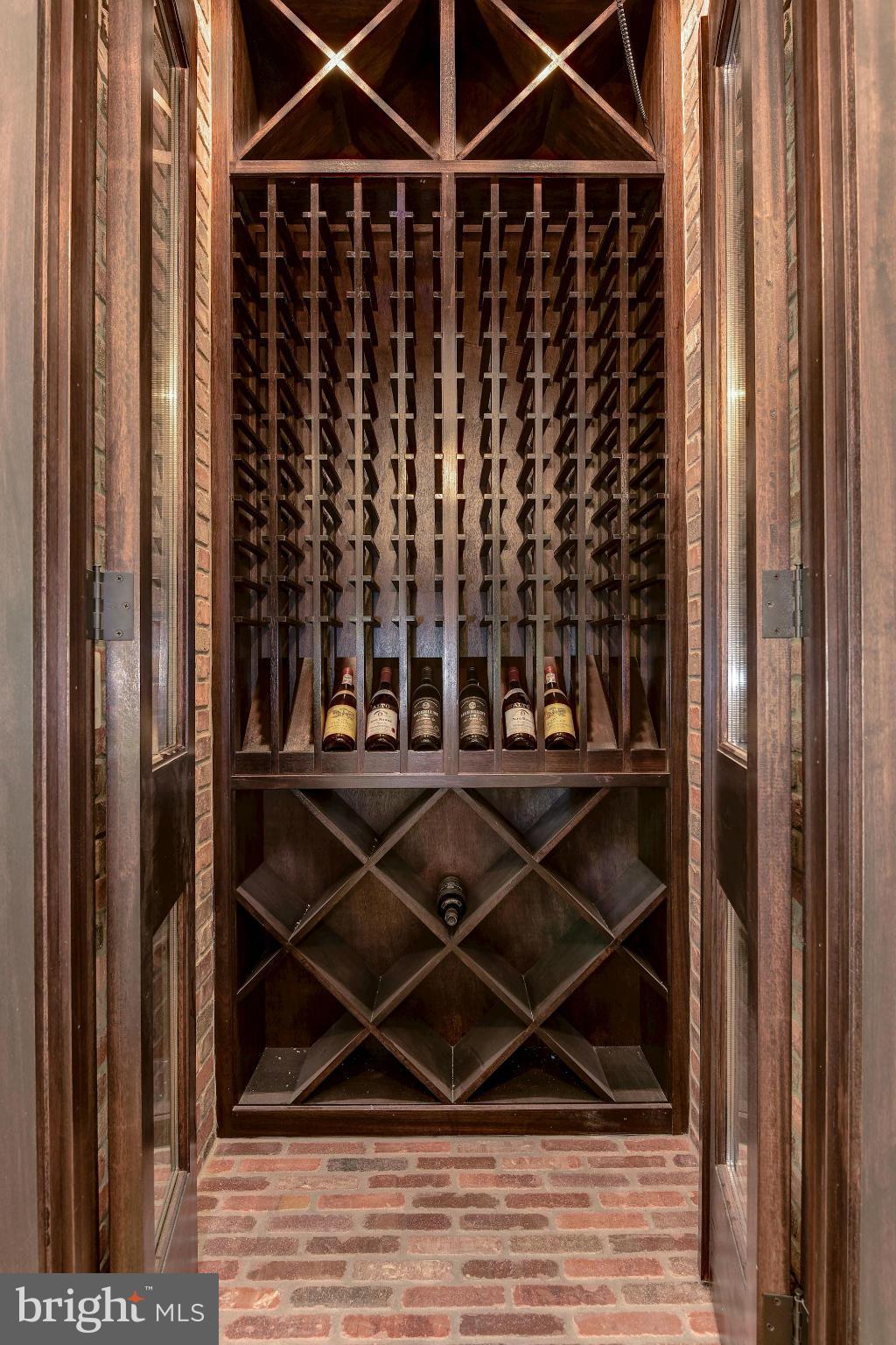 CHESTERBROOK WOODS - Residential