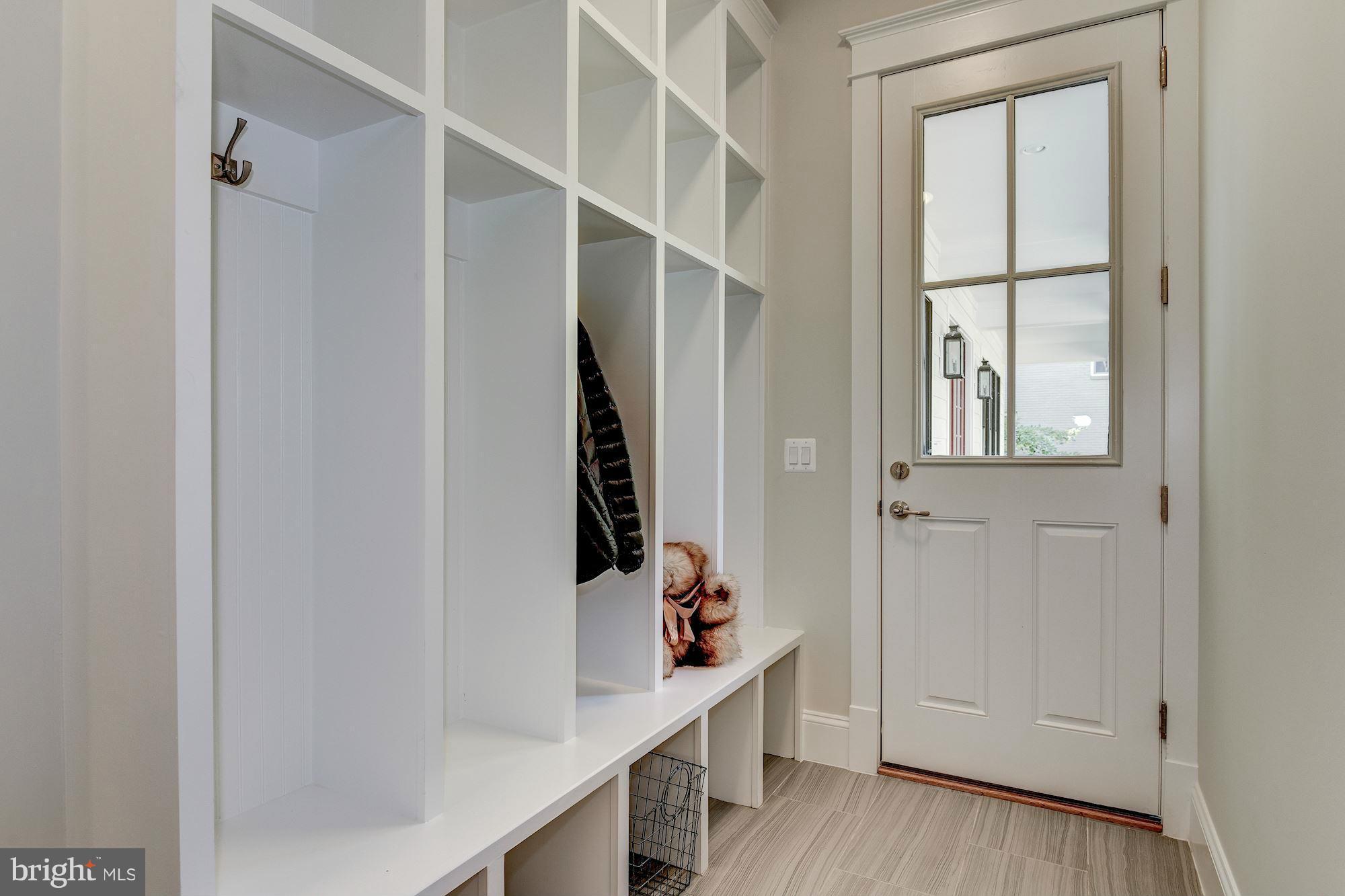 CHESTERBROOK WOODS - Residential