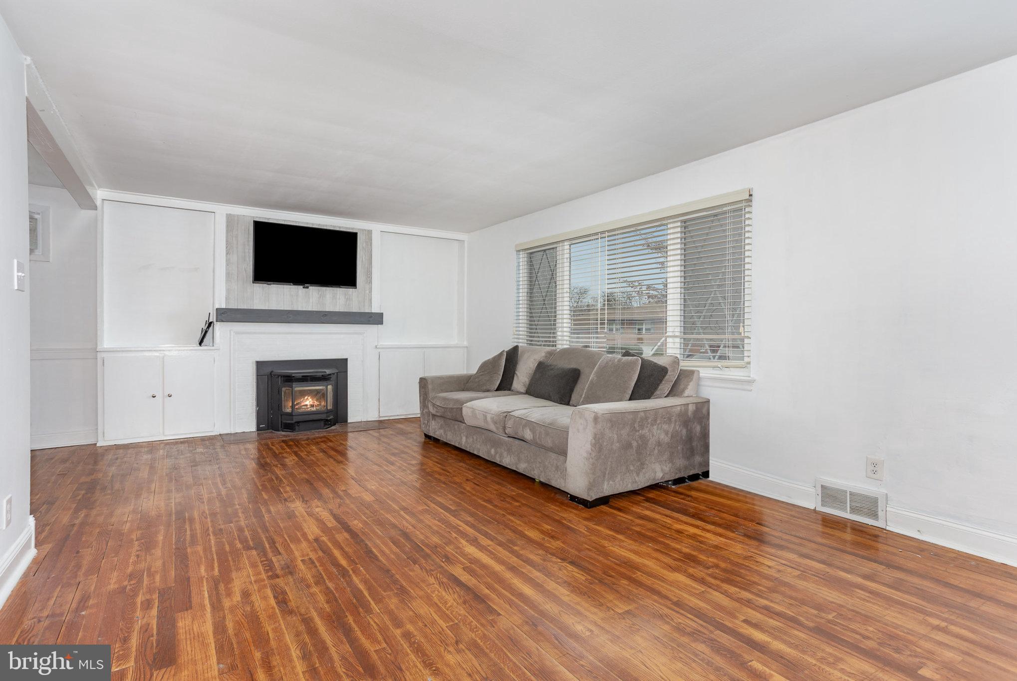 LENKER MANOR - Residential