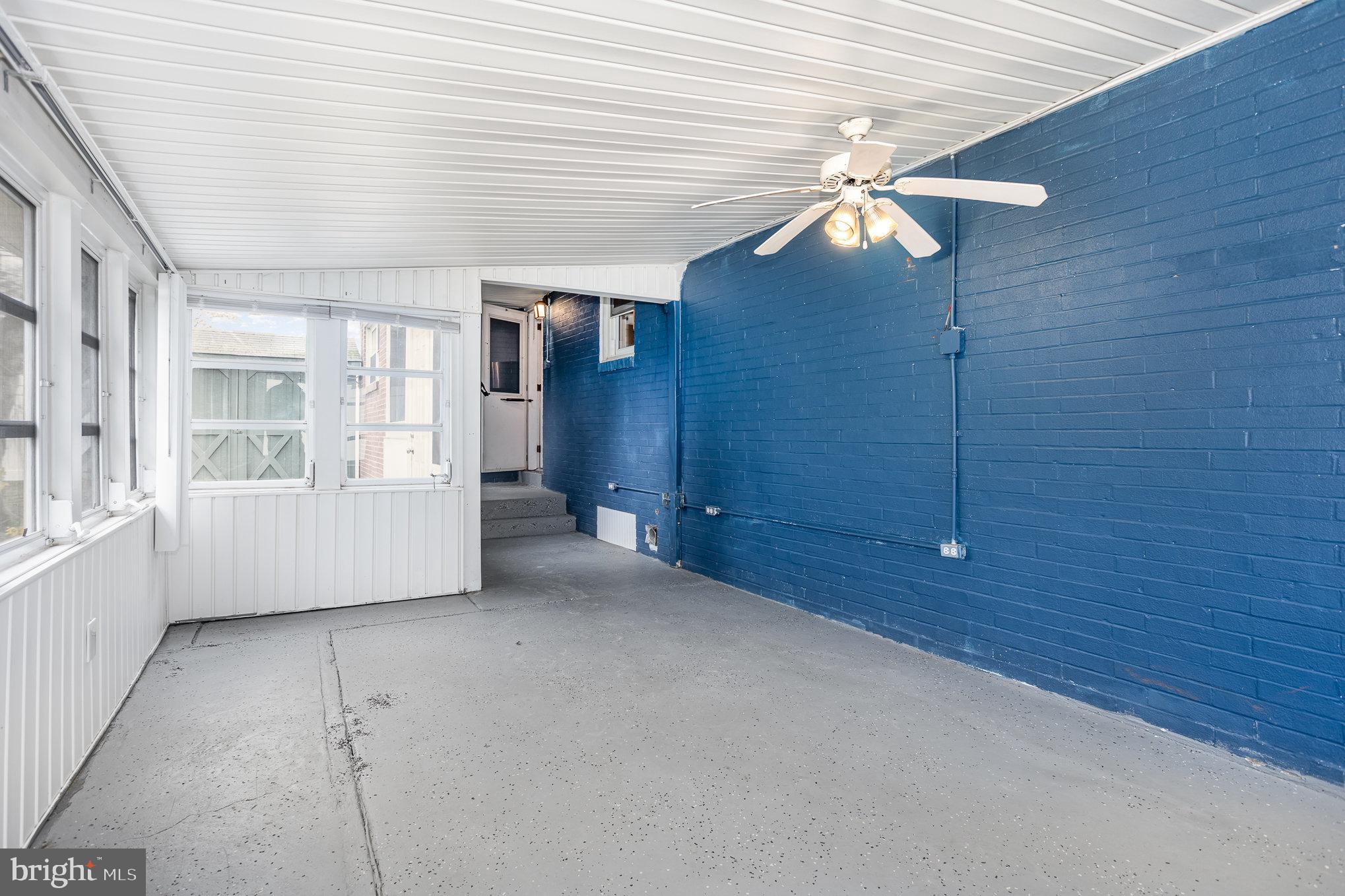 LENKER MANOR - Residential