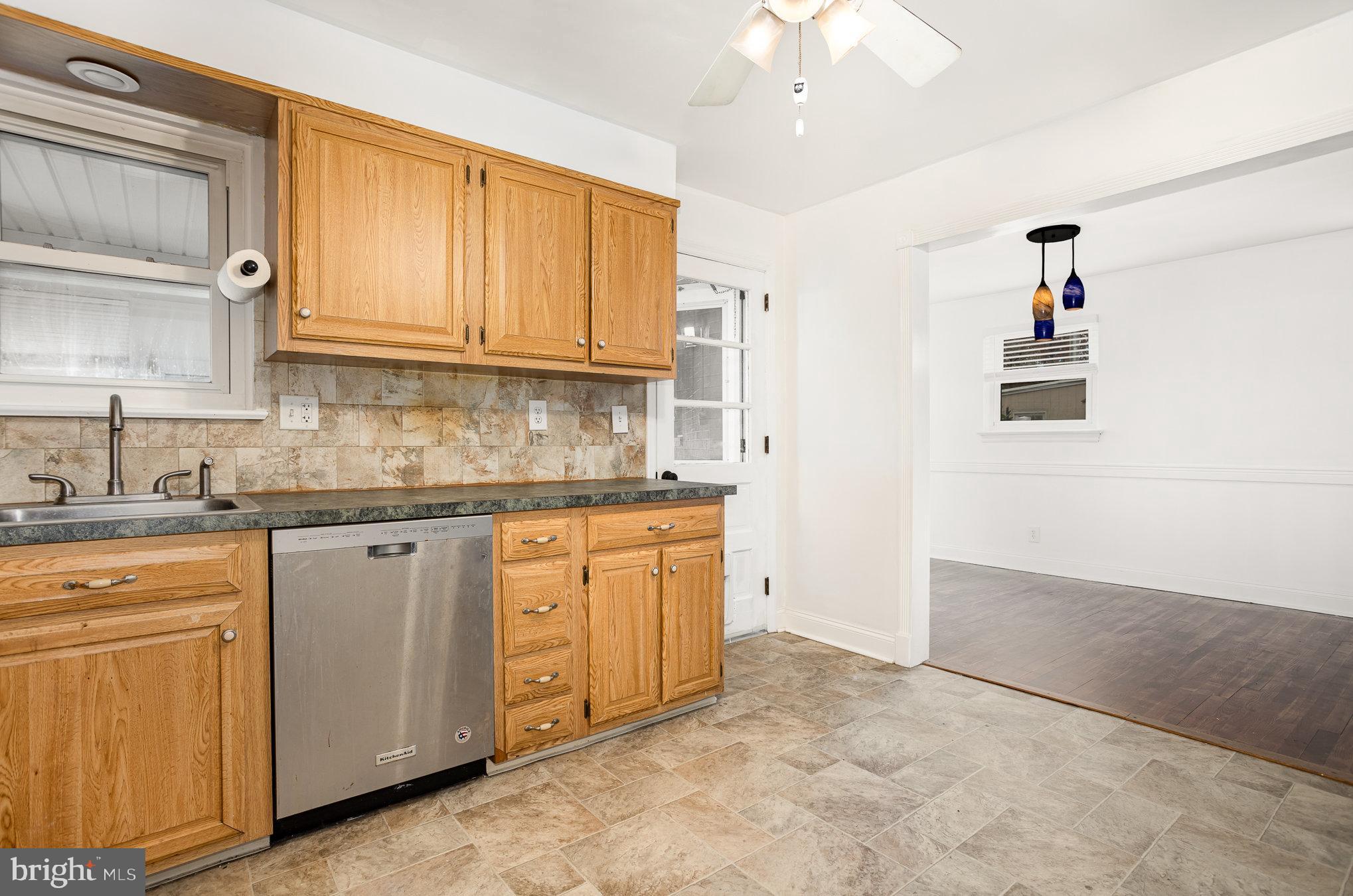 LENKER MANOR - Residential