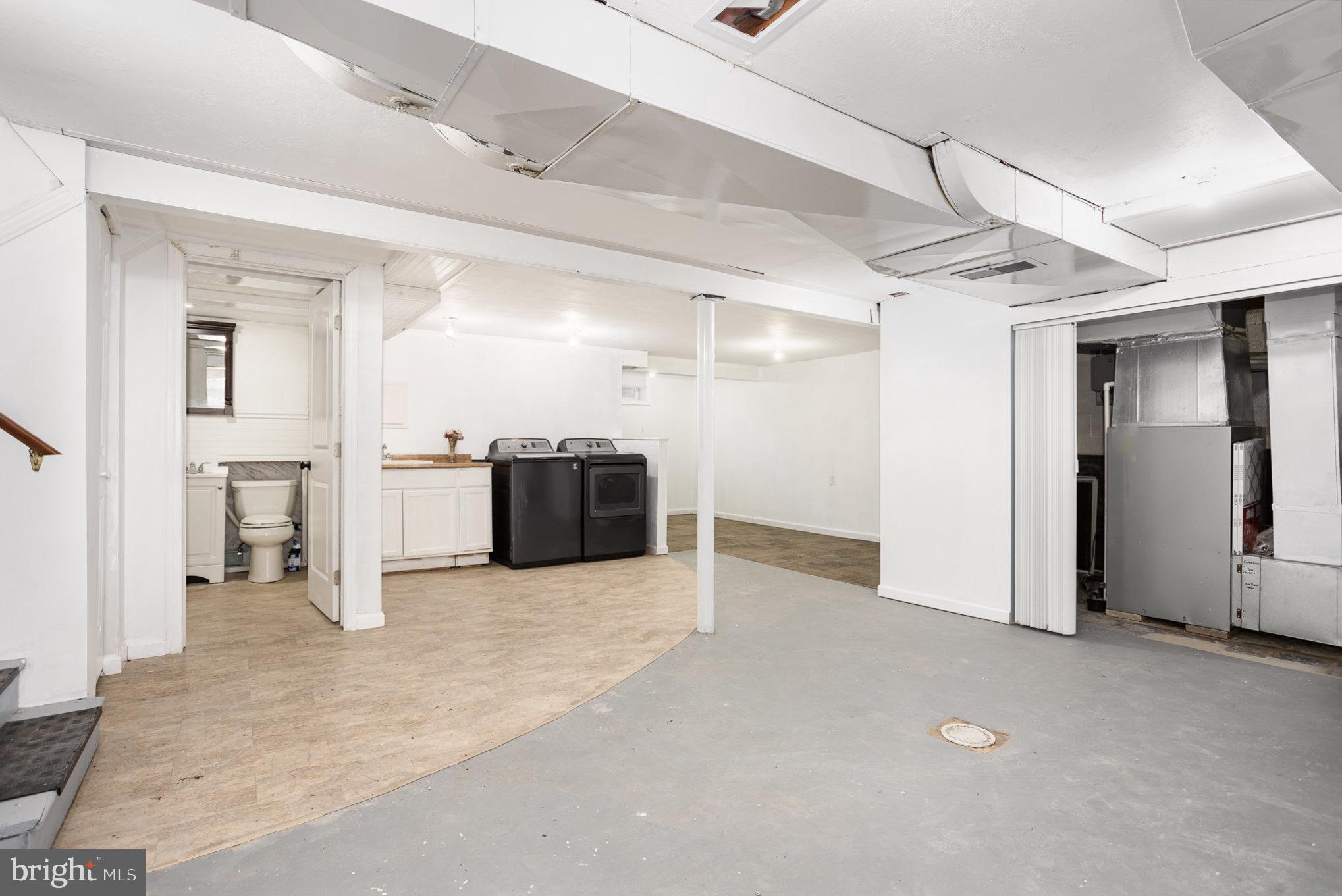 LENKER MANOR - Residential