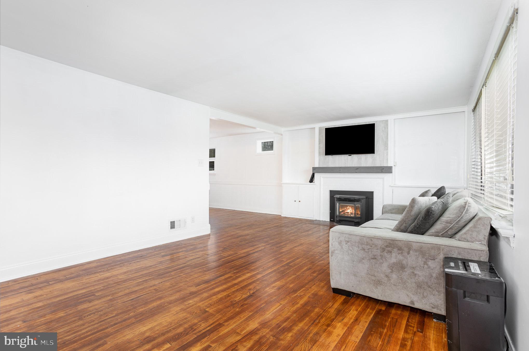 LENKER MANOR - Residential