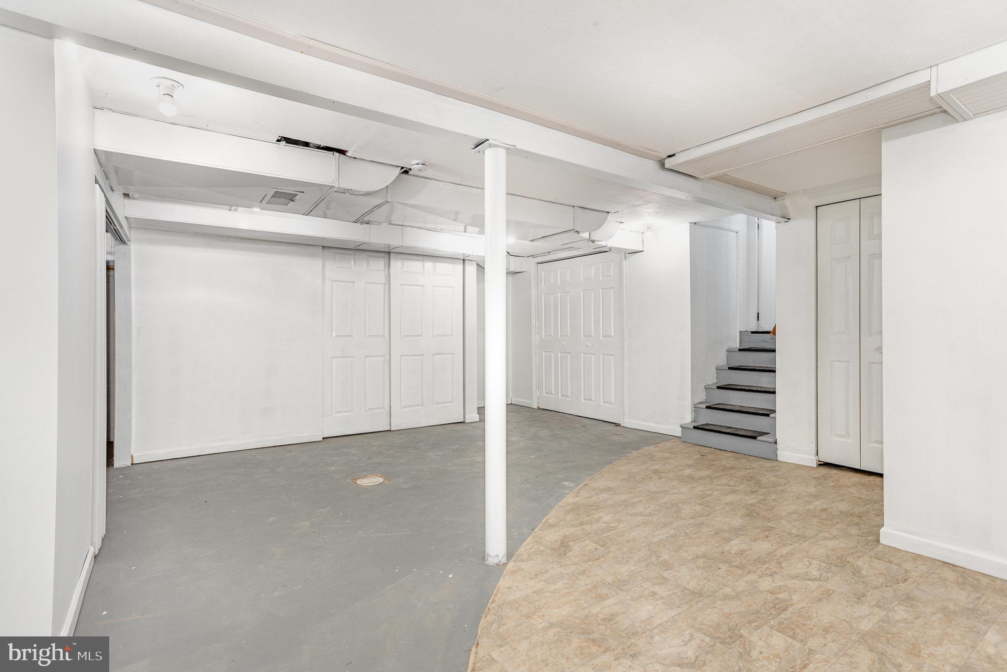 LENKER MANOR - Residential