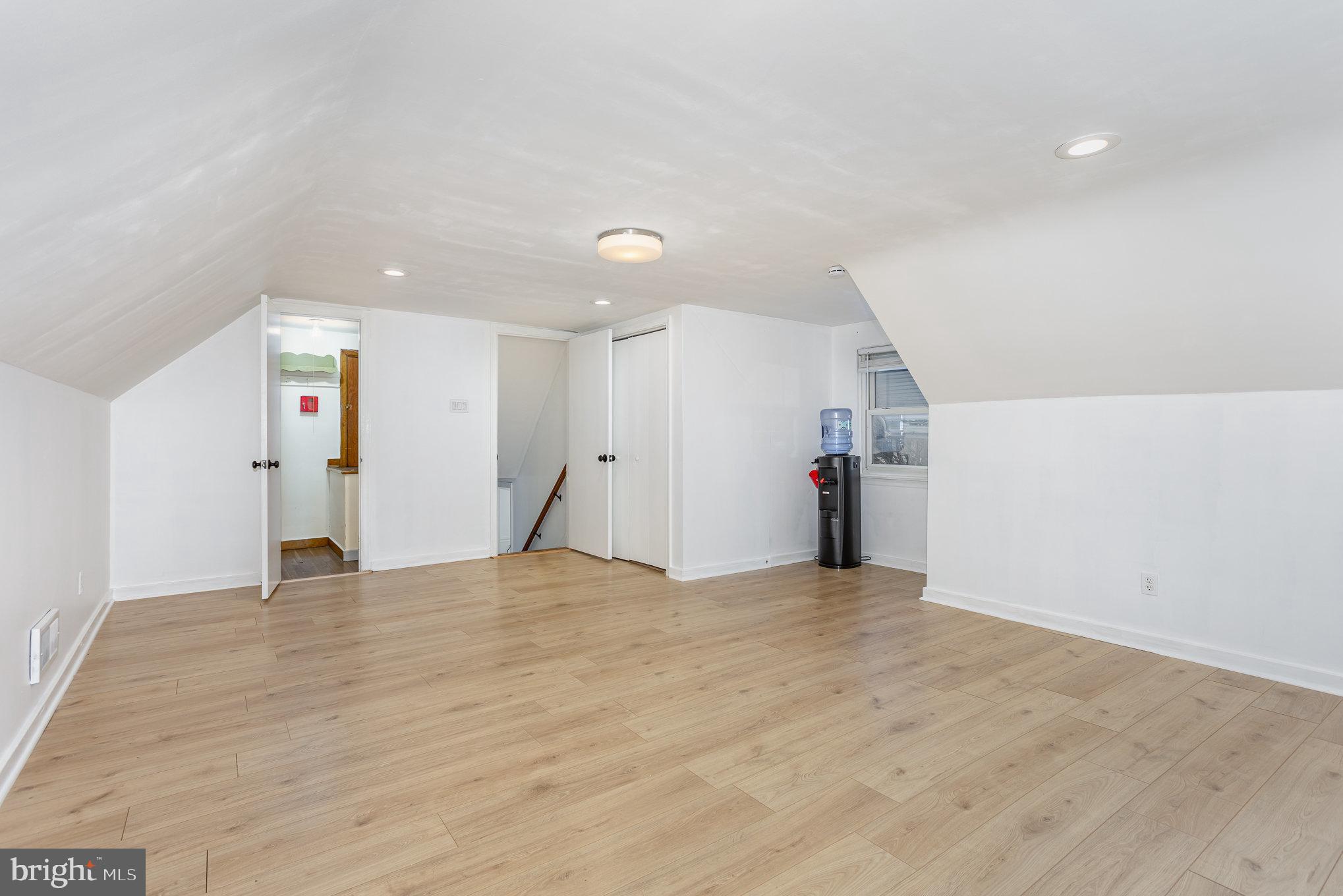 LENKER MANOR - Residential