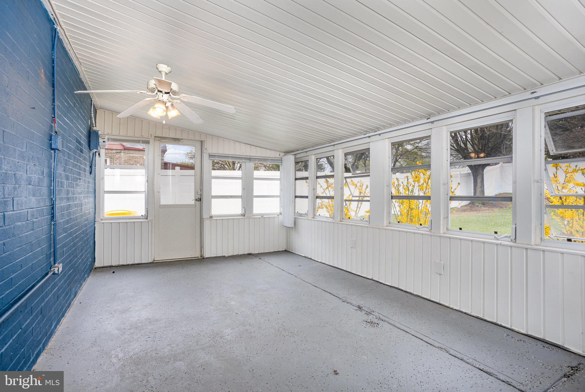 LENKER MANOR - Residential