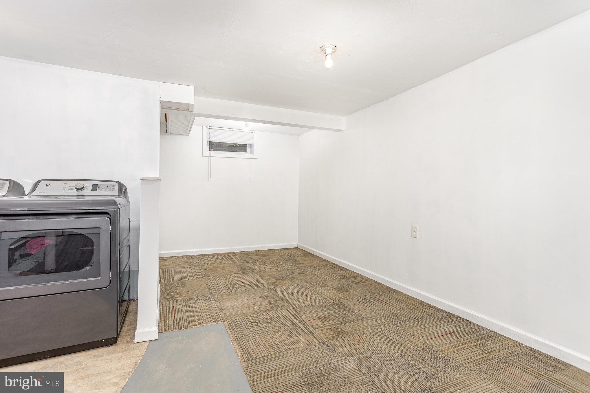 LENKER MANOR - Residential