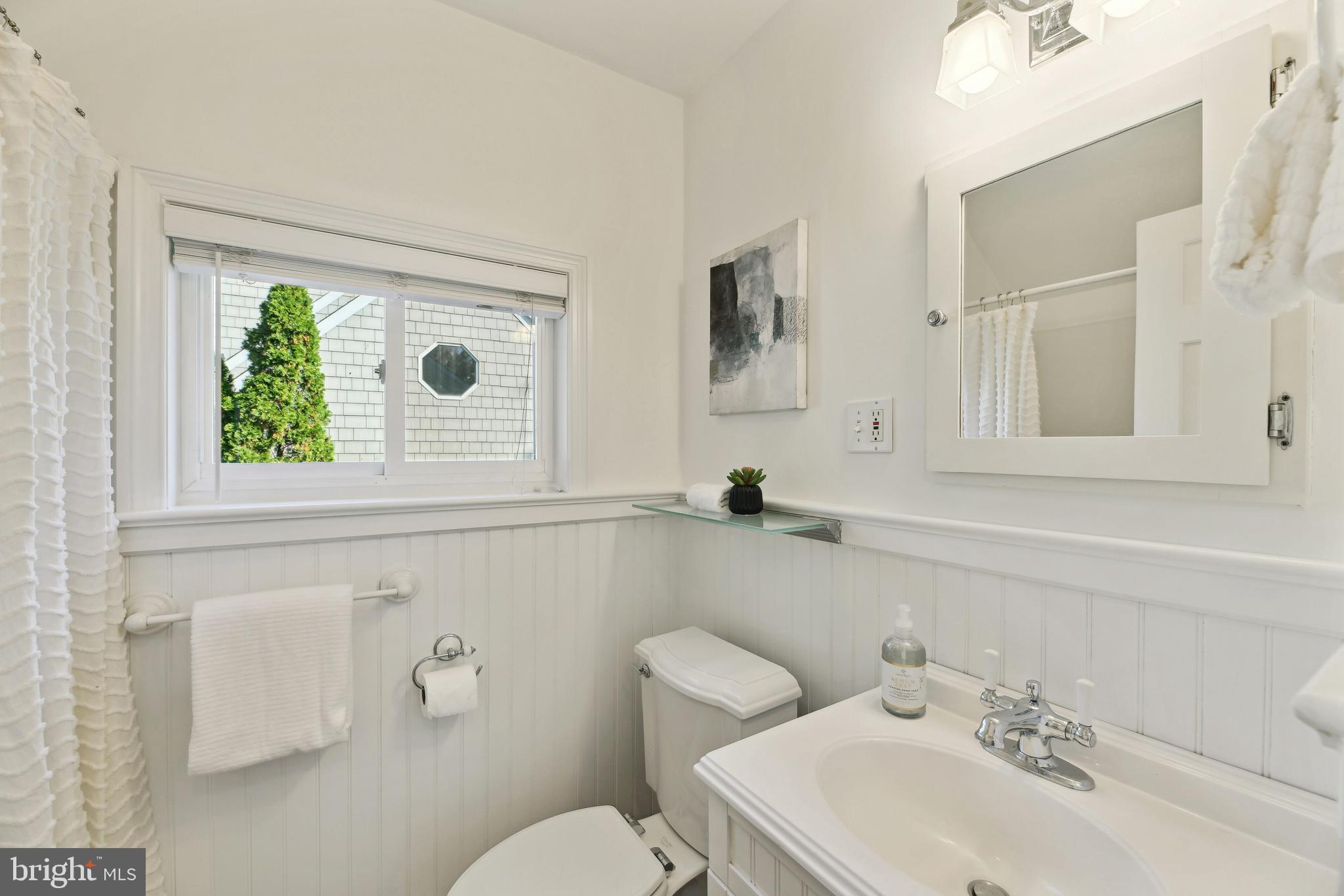 WAVERLY HILLS - Residential