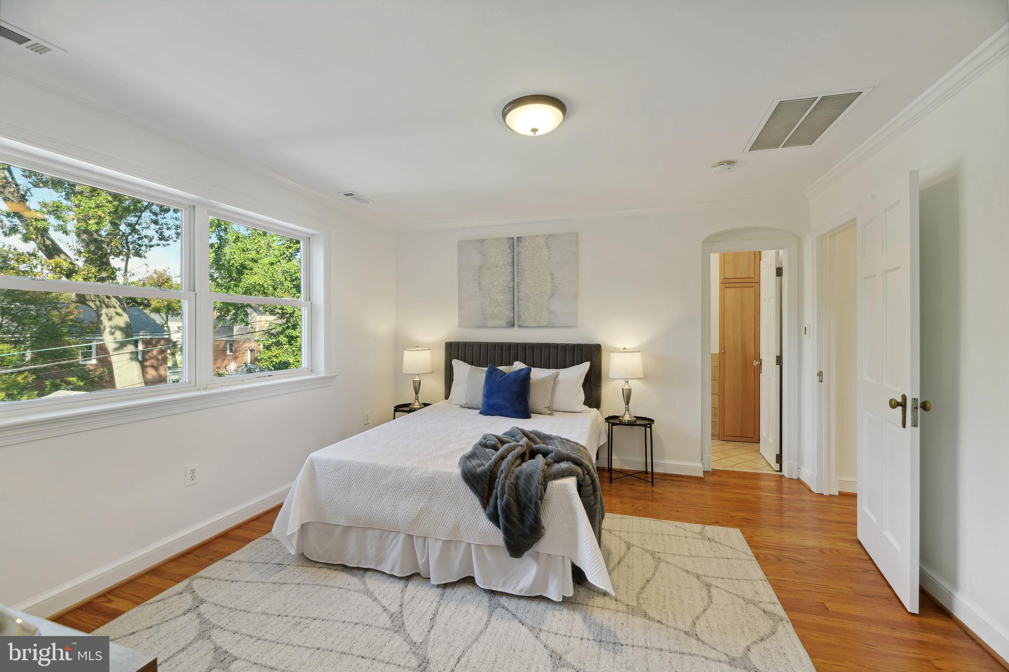 WAVERLY HILLS - Residential