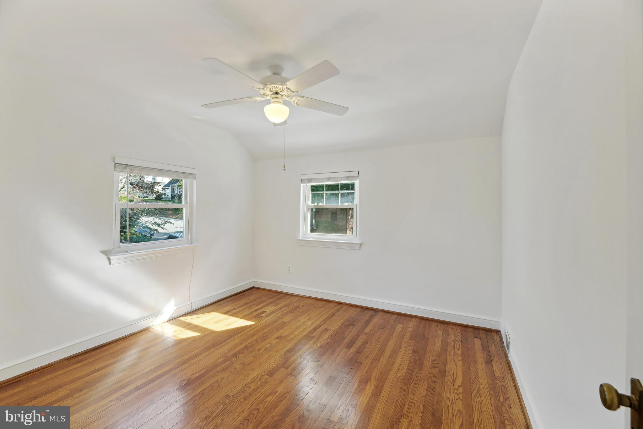 WAVERLY HILLS - Residential