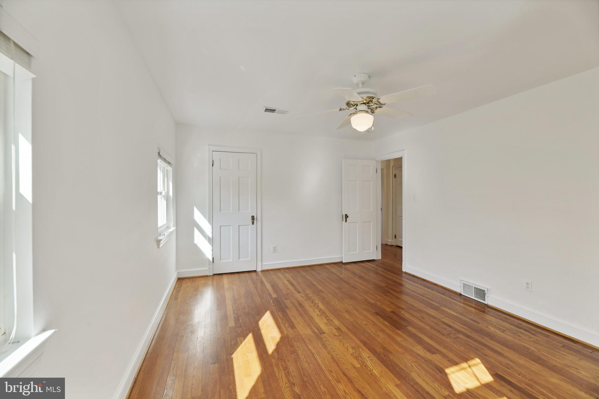 WAVERLY HILLS - Residential