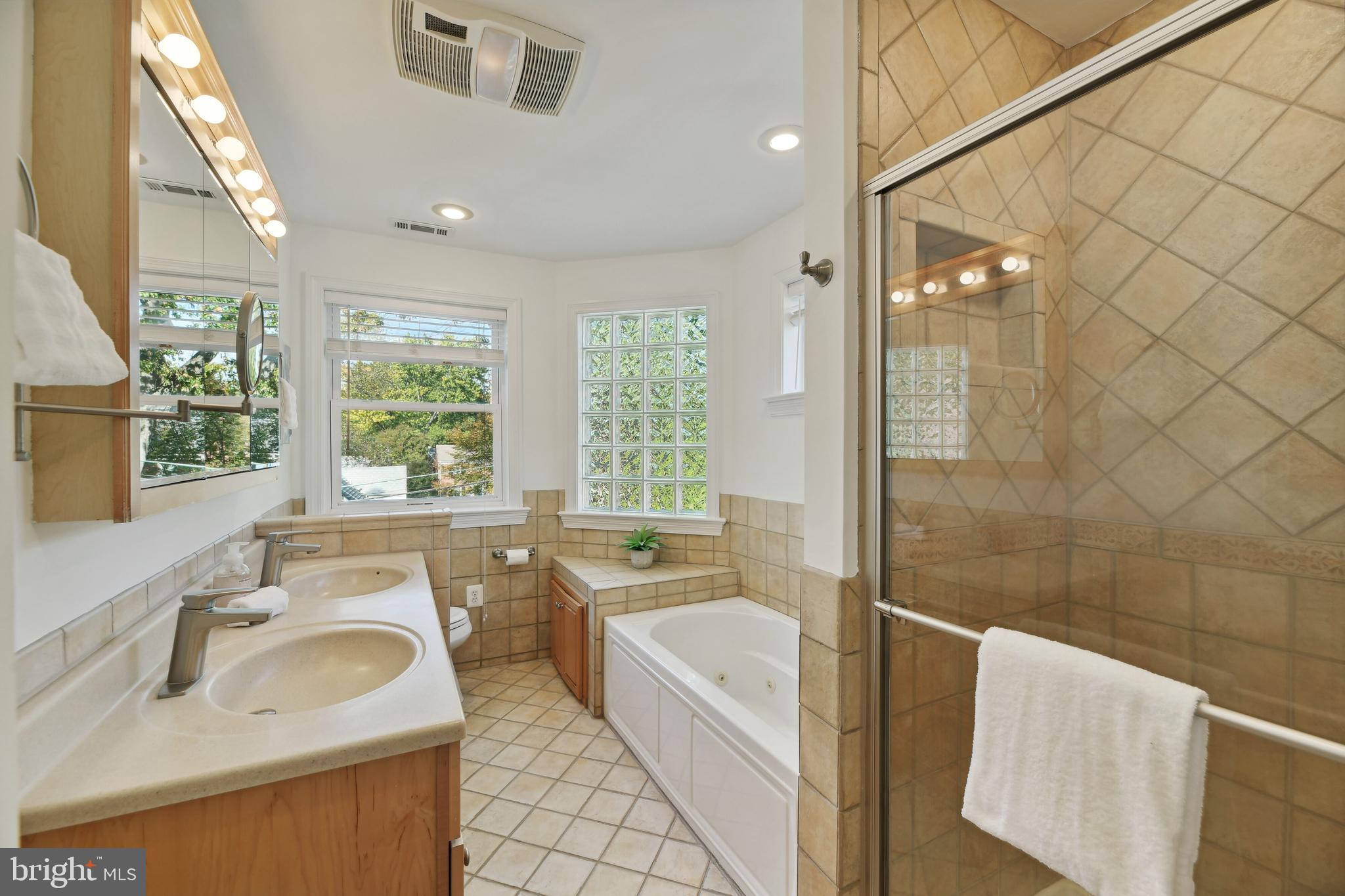 WAVERLY HILLS - Residential