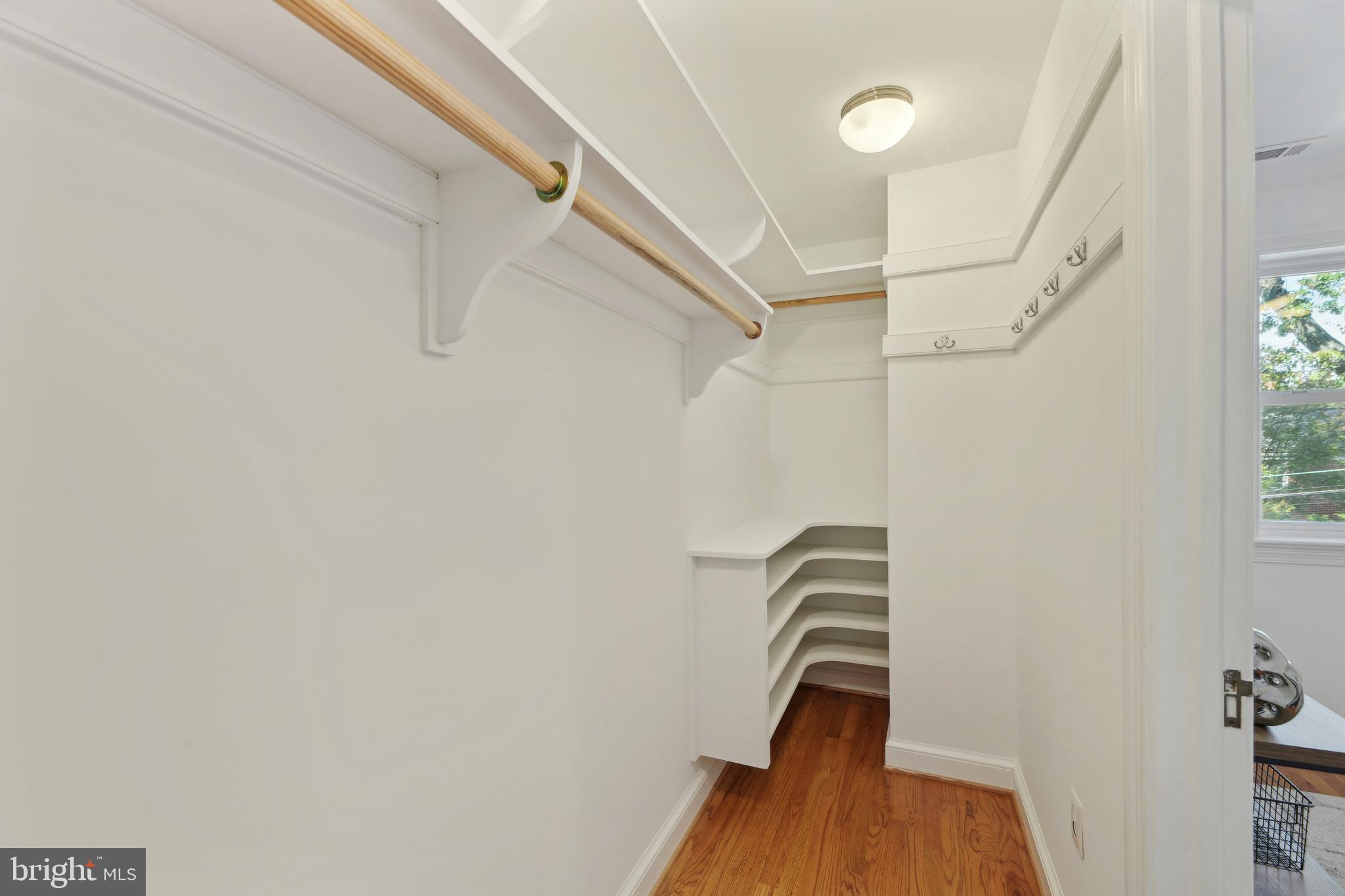 WAVERLY HILLS - Residential