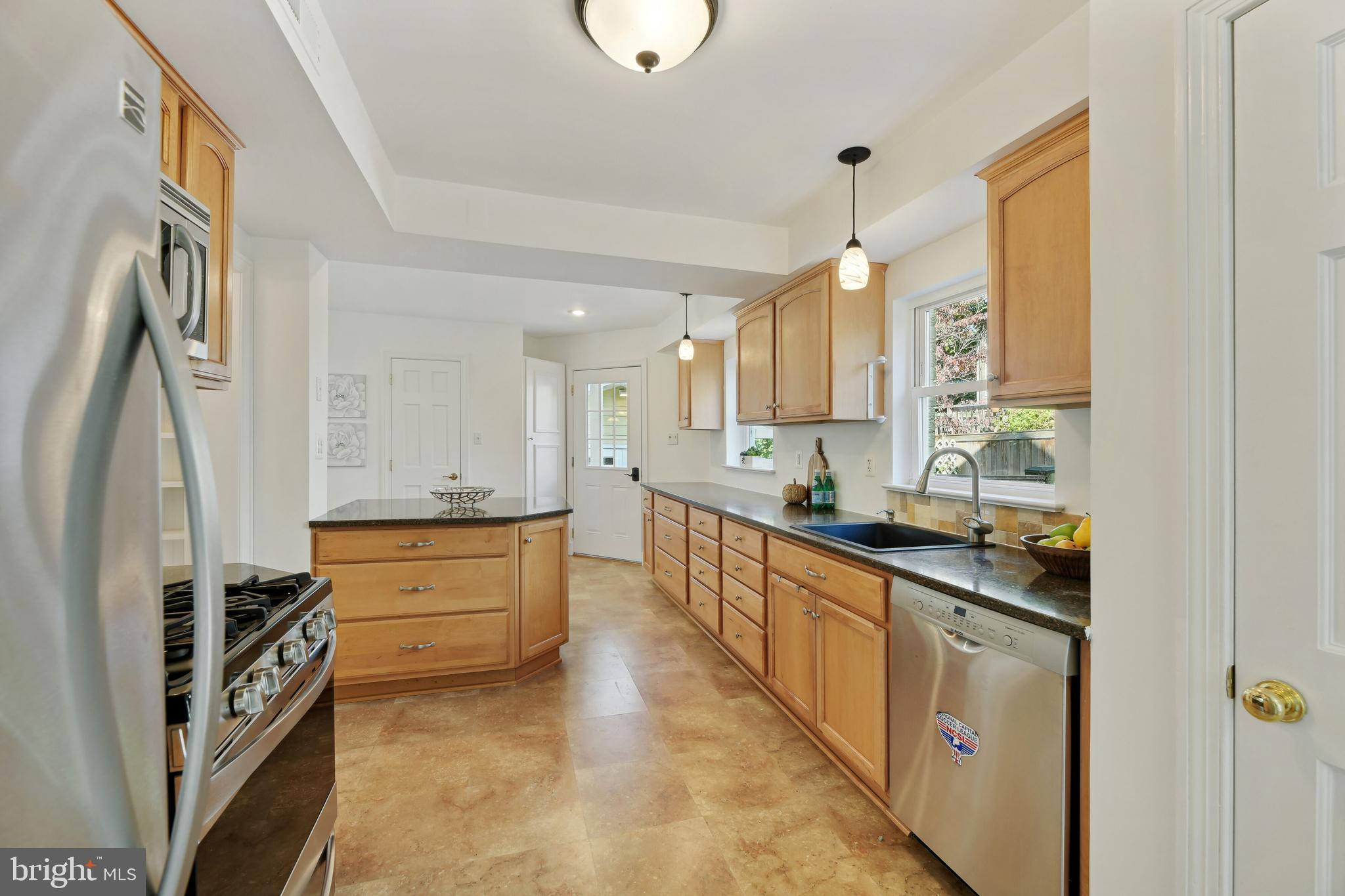 WAVERLY HILLS - Residential