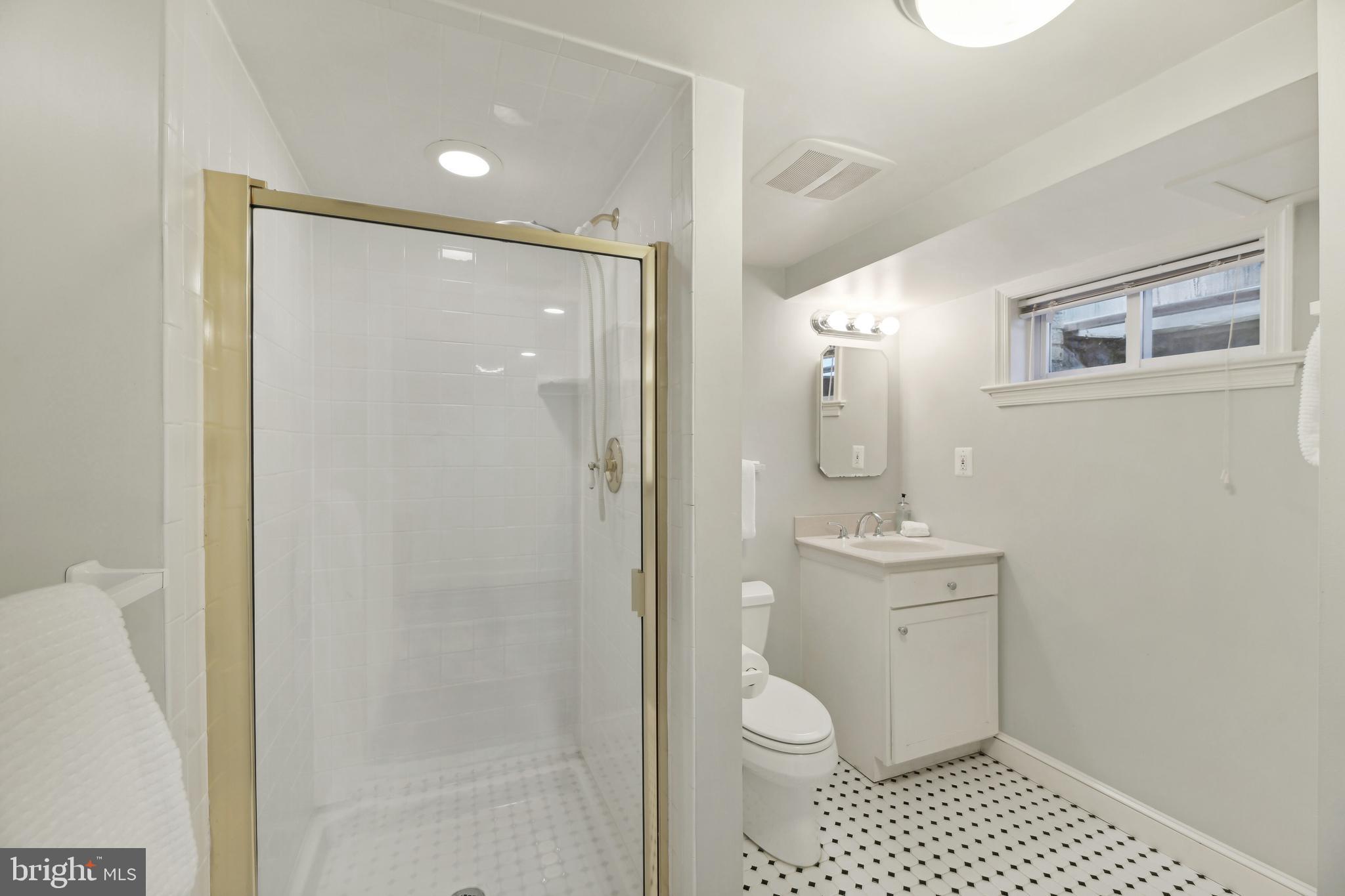 WAVERLY HILLS - Residential