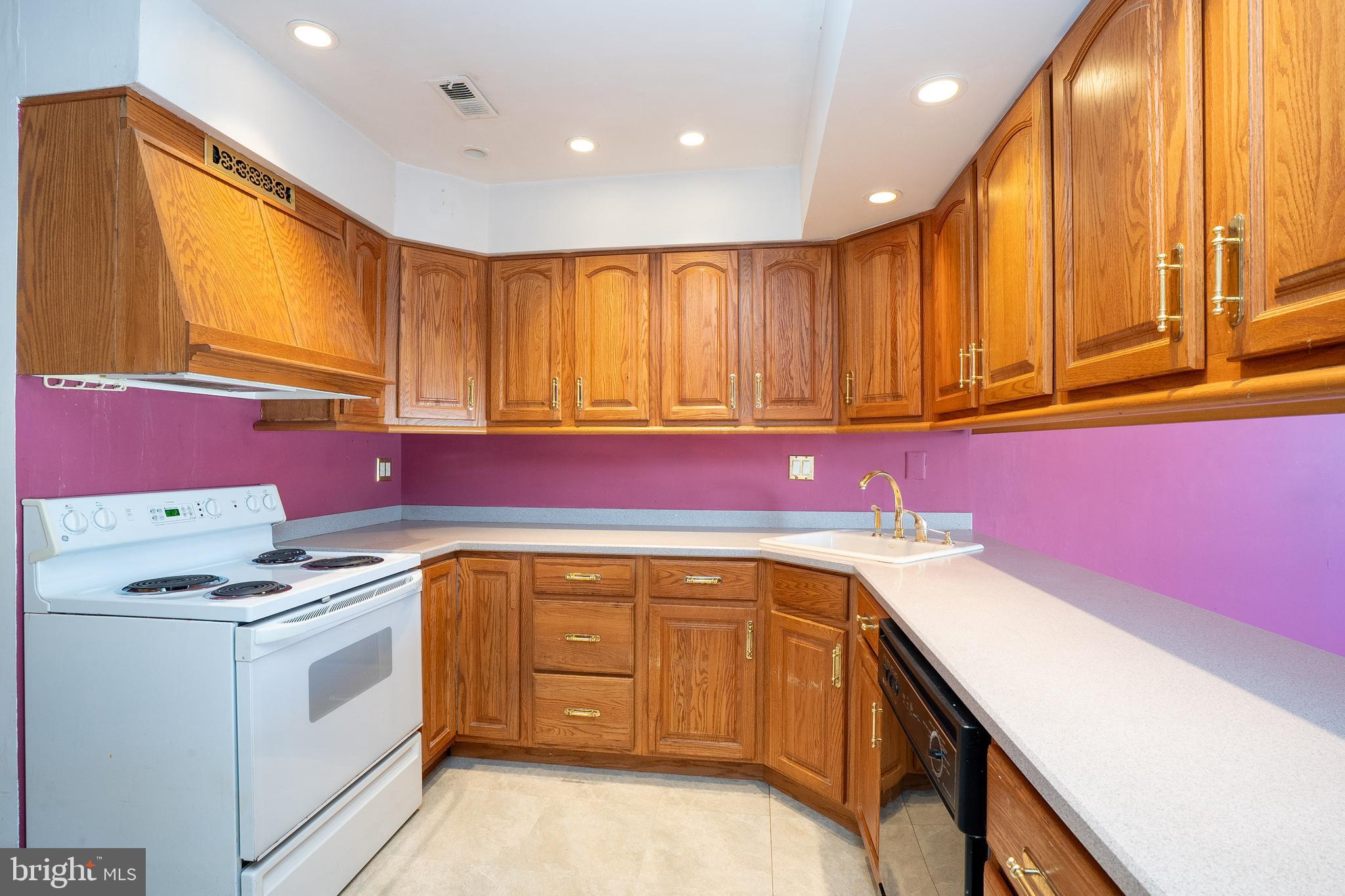 SUMMIT TRACE - Residential