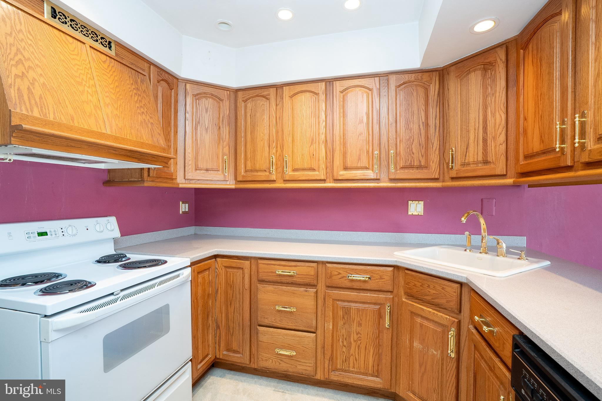 SUMMIT TRACE - Residential