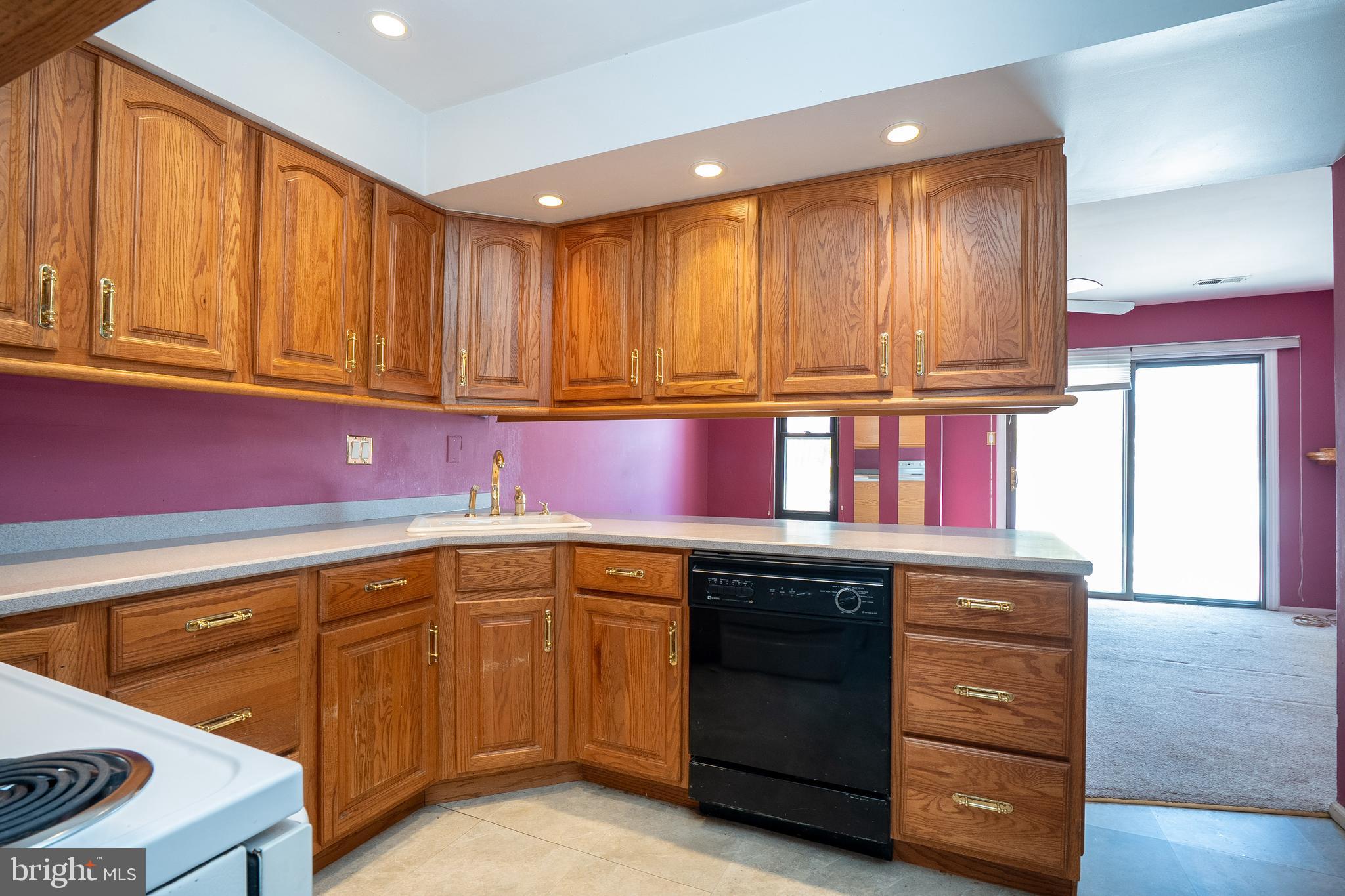 SUMMIT TRACE - Residential