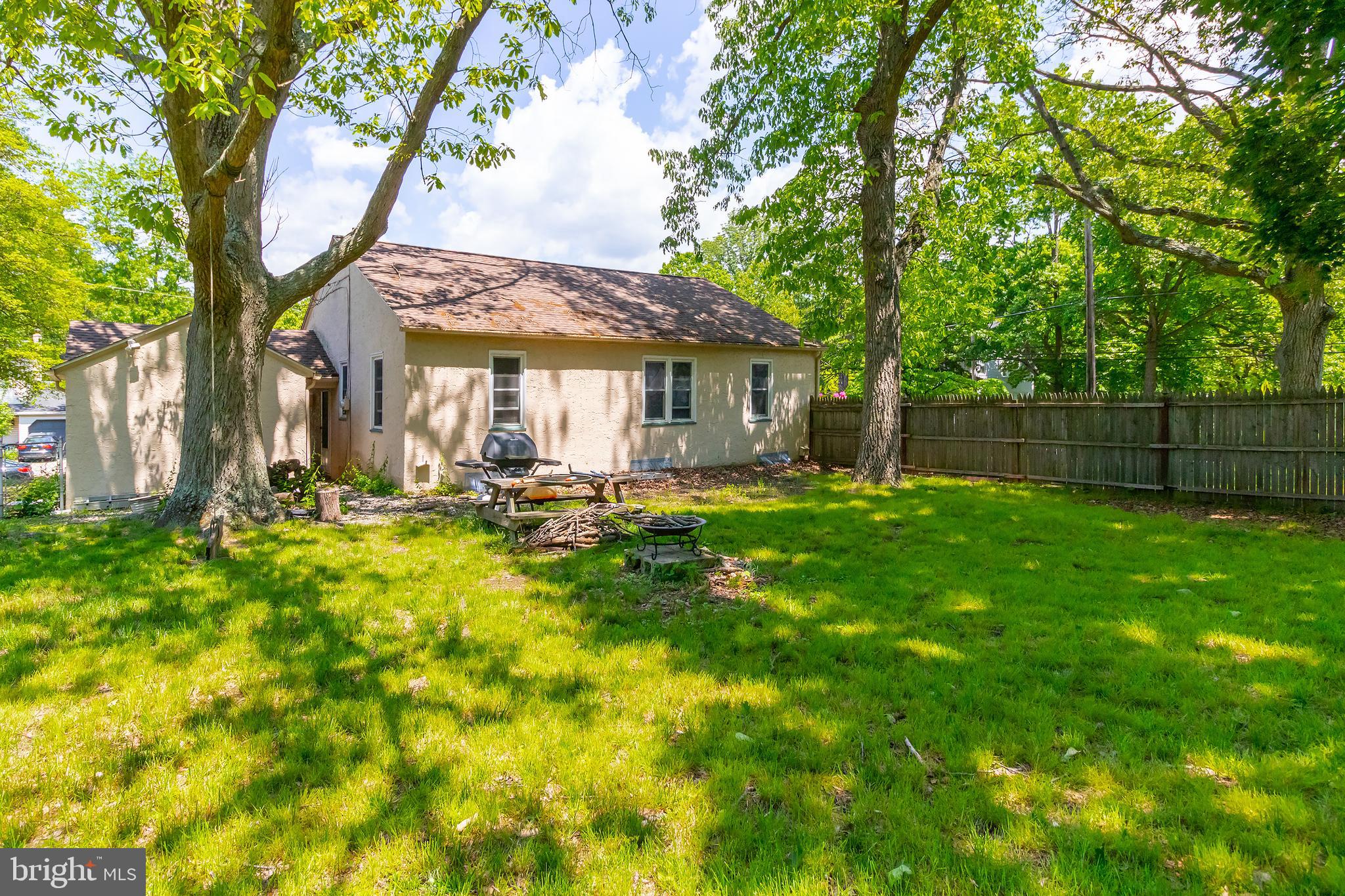 PITMAN HILLS - Residential Lease