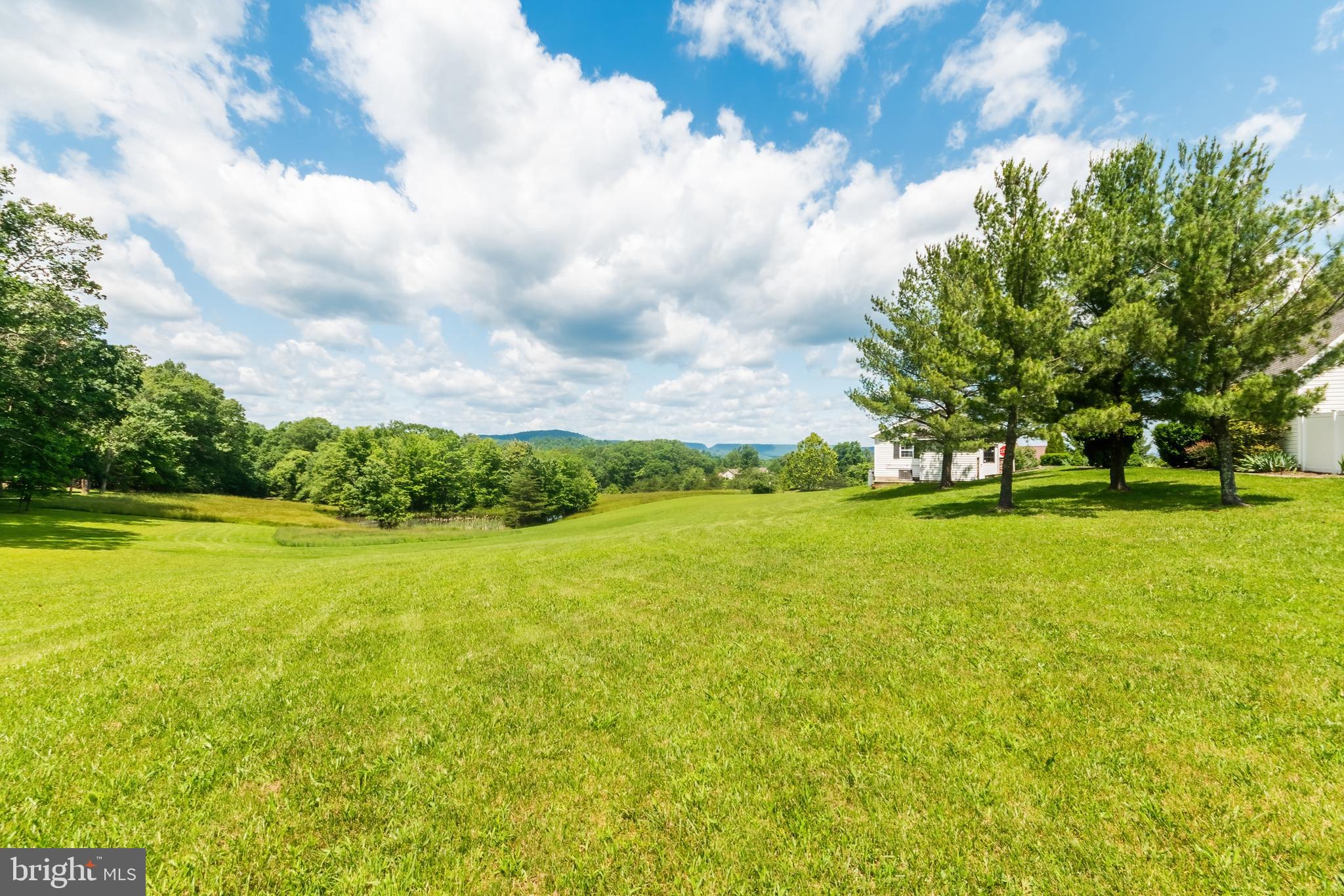 VILLAGE SQUARE - Residential