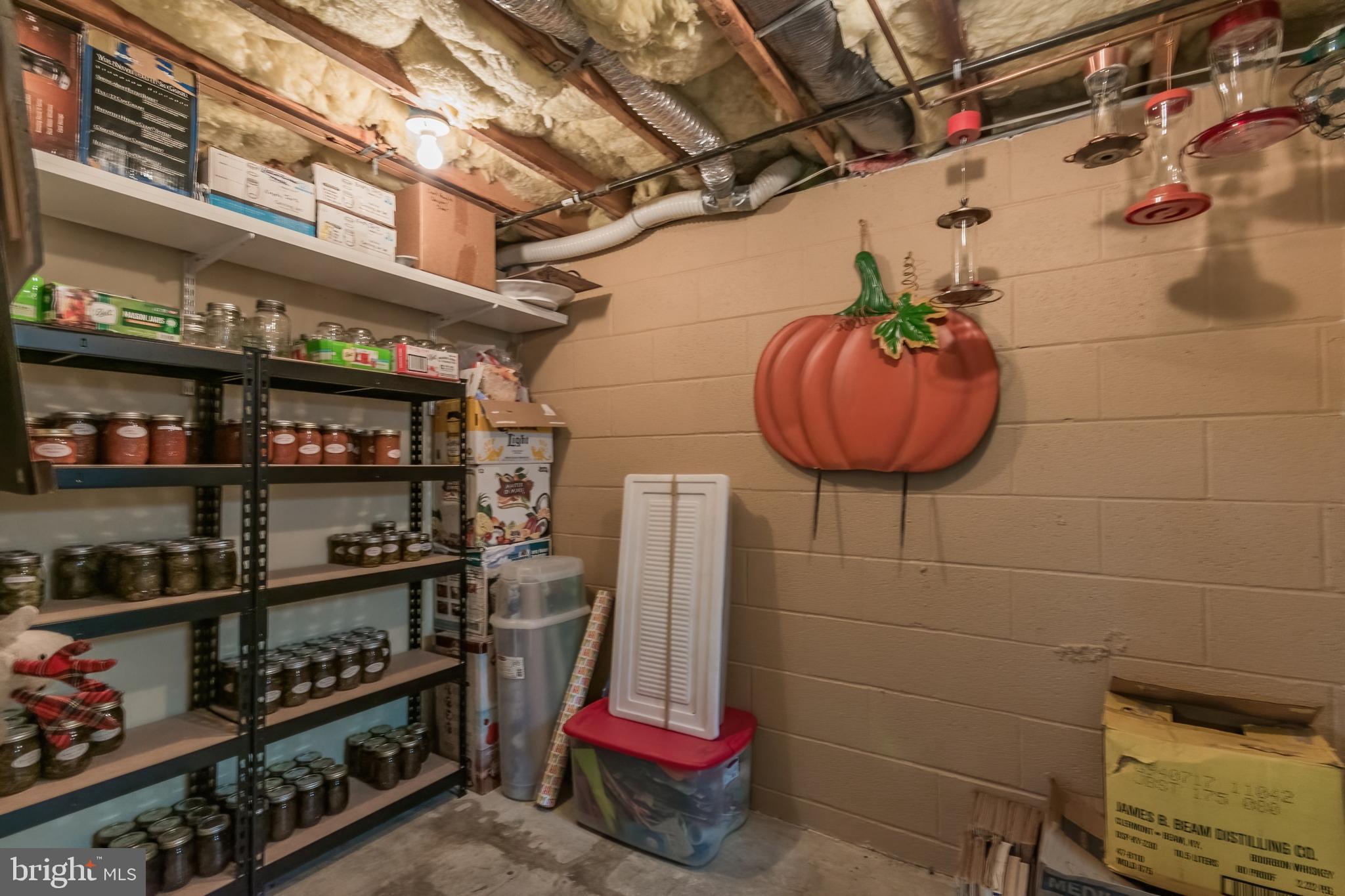 VILLAGE SQUARE - Residential