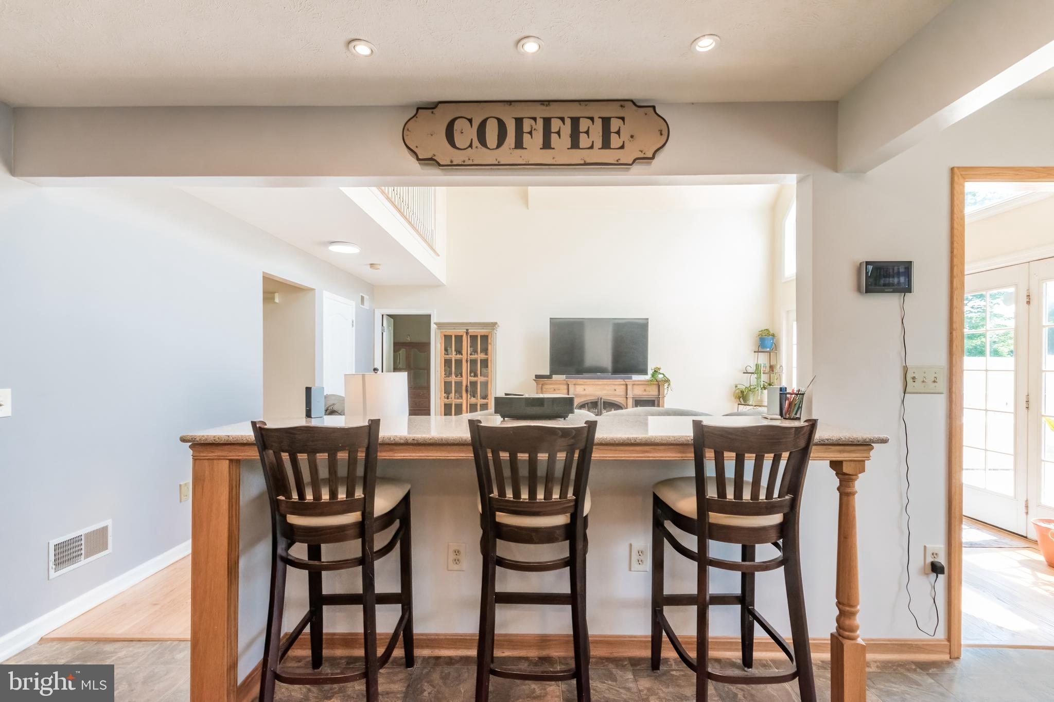 VILLAGE SQUARE - Residential