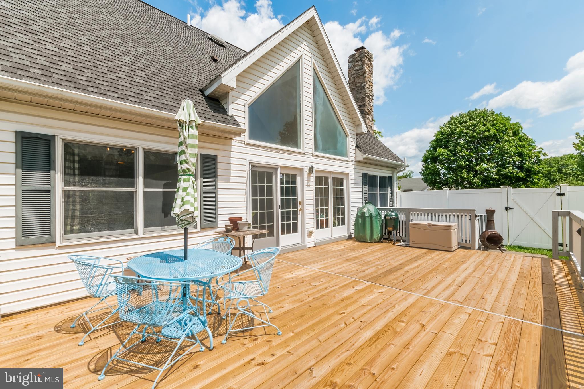 VILLAGE SQUARE - Residential