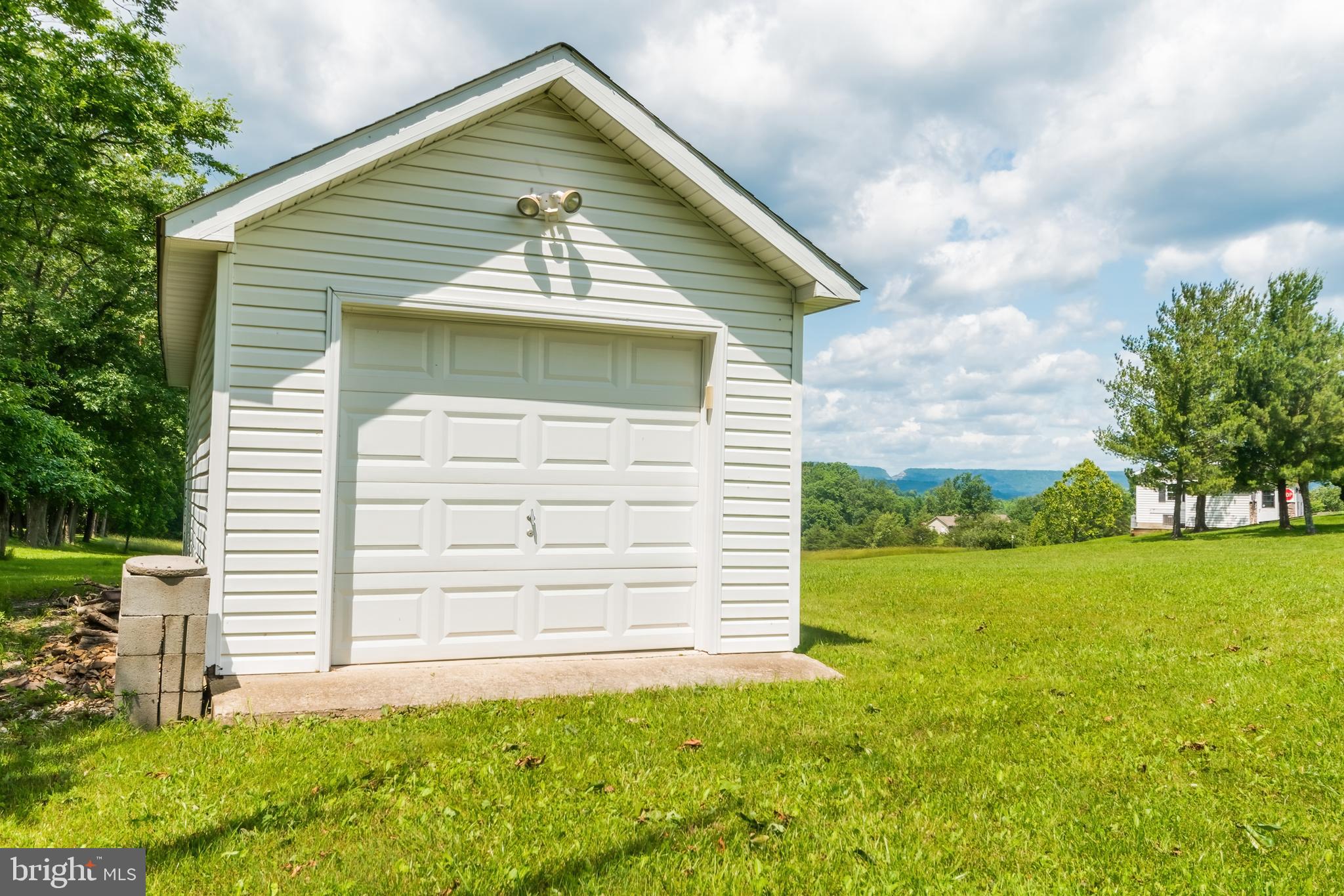 VILLAGE SQUARE - Residential