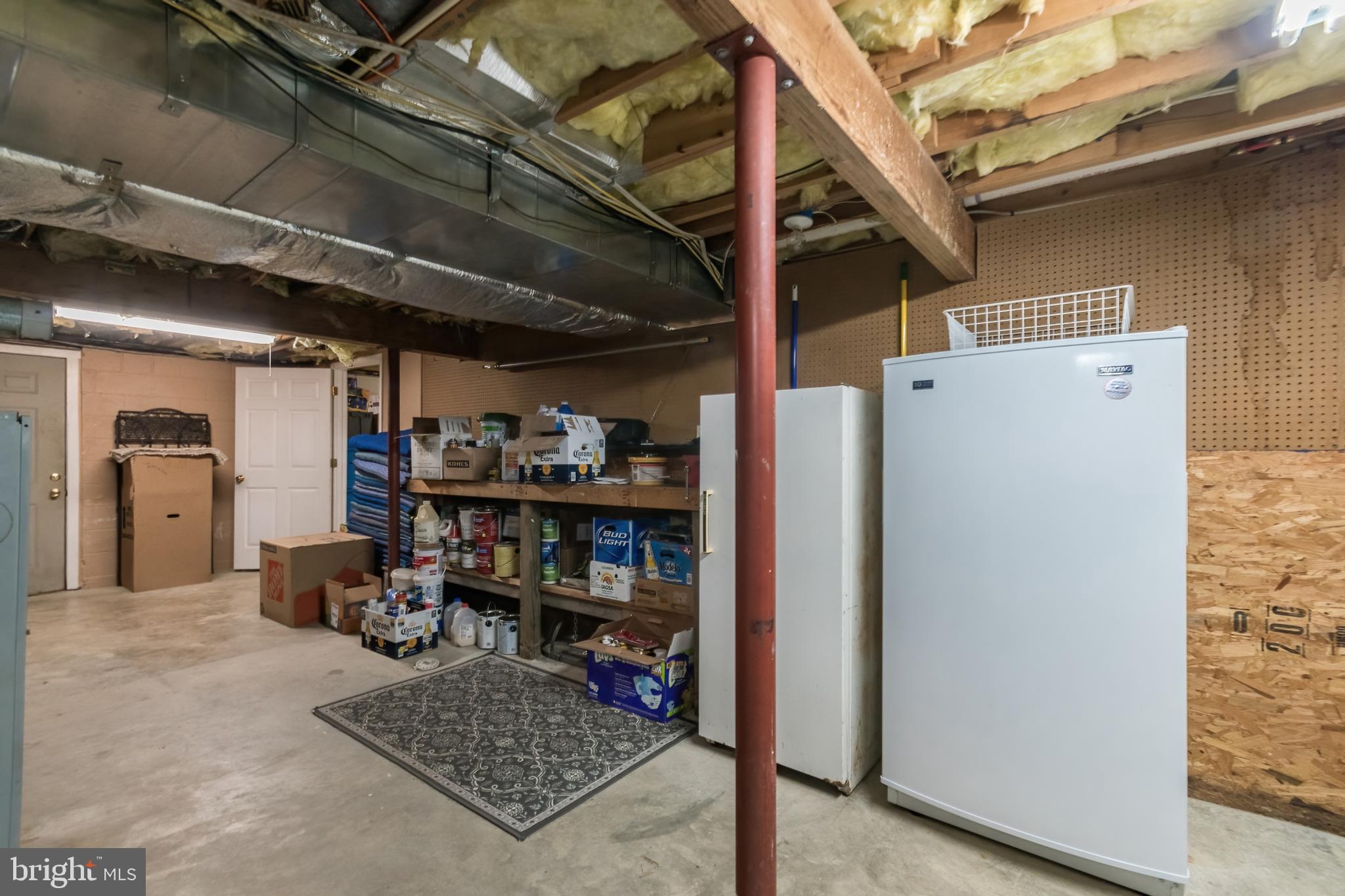 VILLAGE SQUARE - Residential