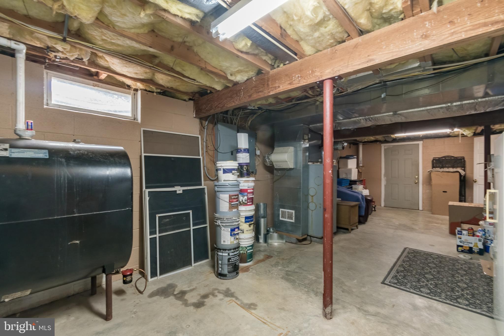 VILLAGE SQUARE - Residential