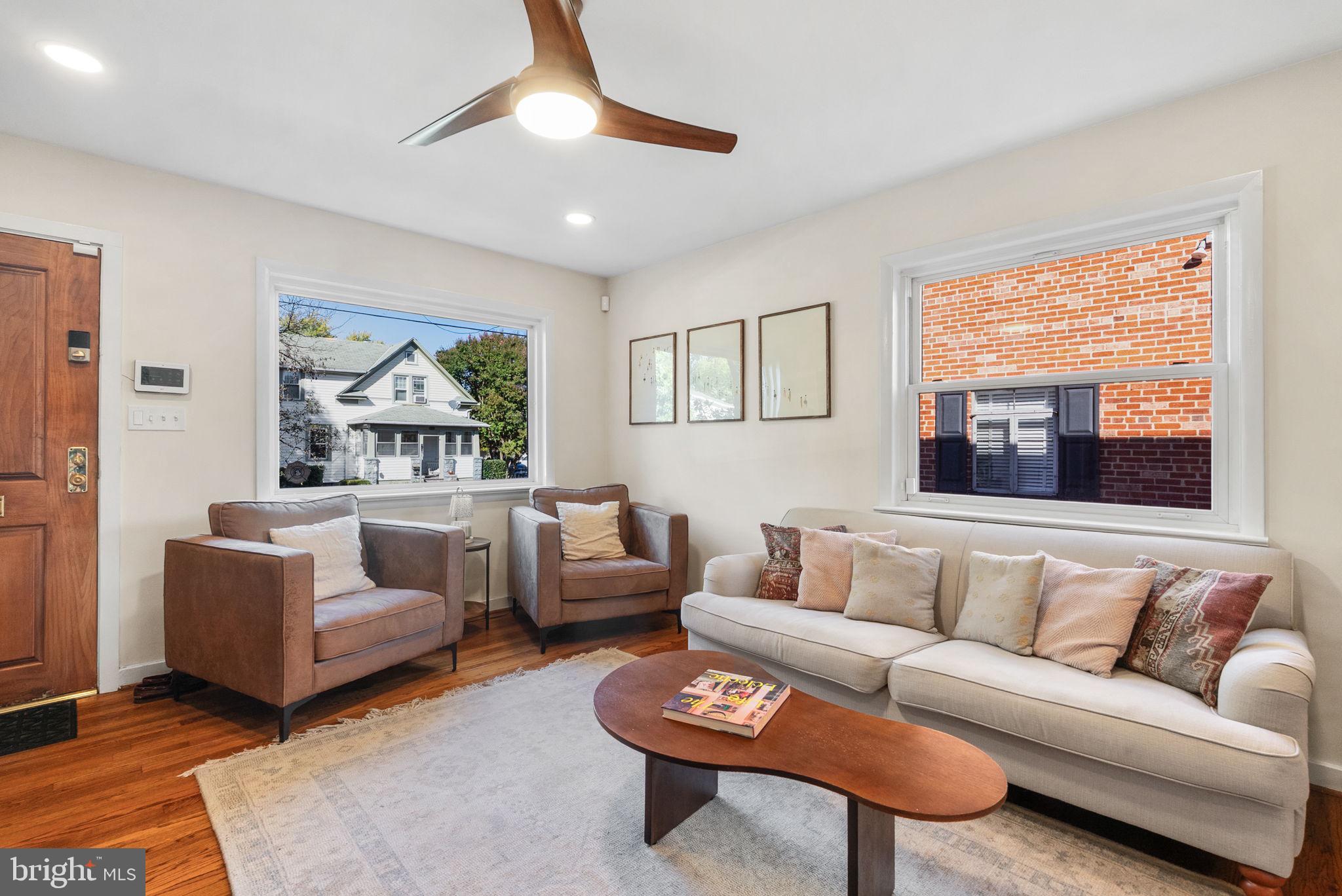 19 E CUSTIS AVENUE A